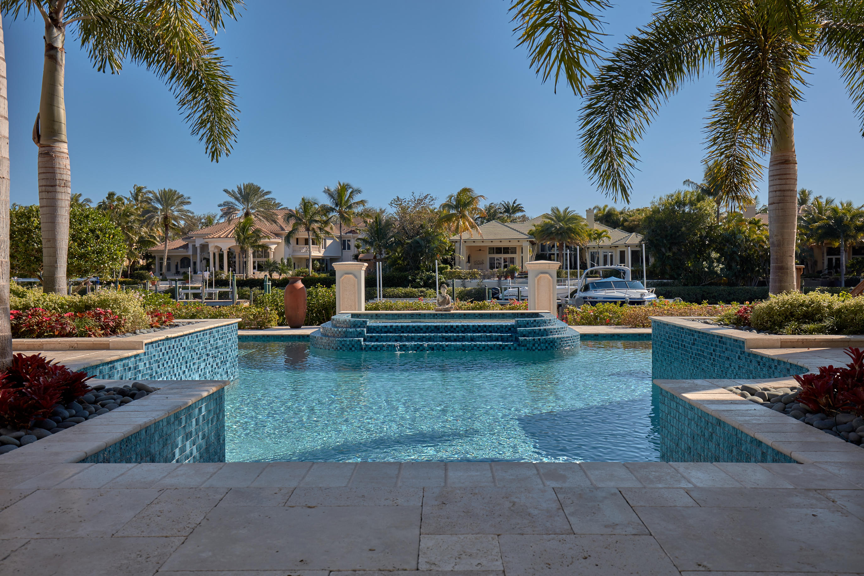 ADMIRALS COVE - Residential