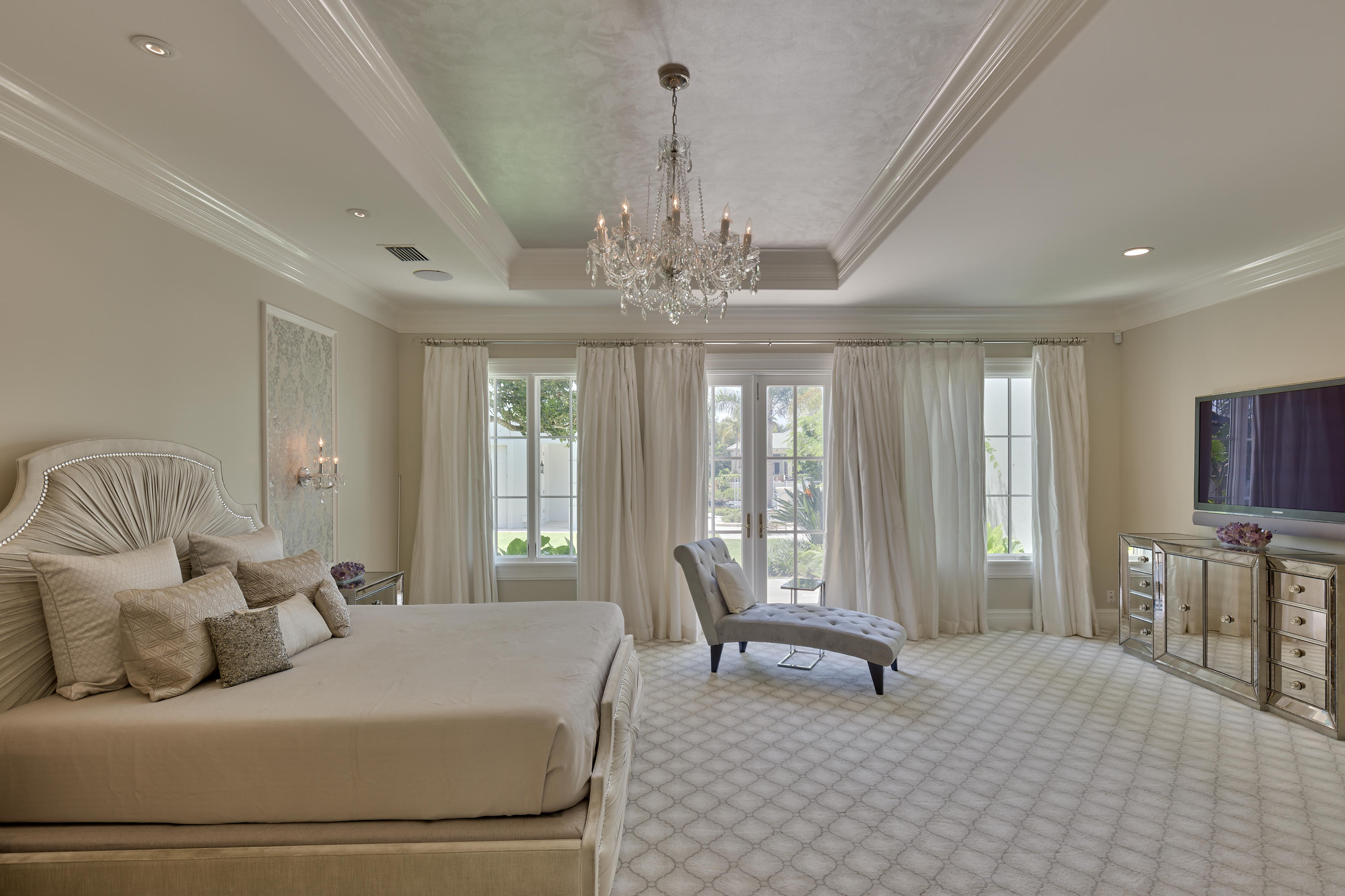 ADMIRALS COVE - Residential