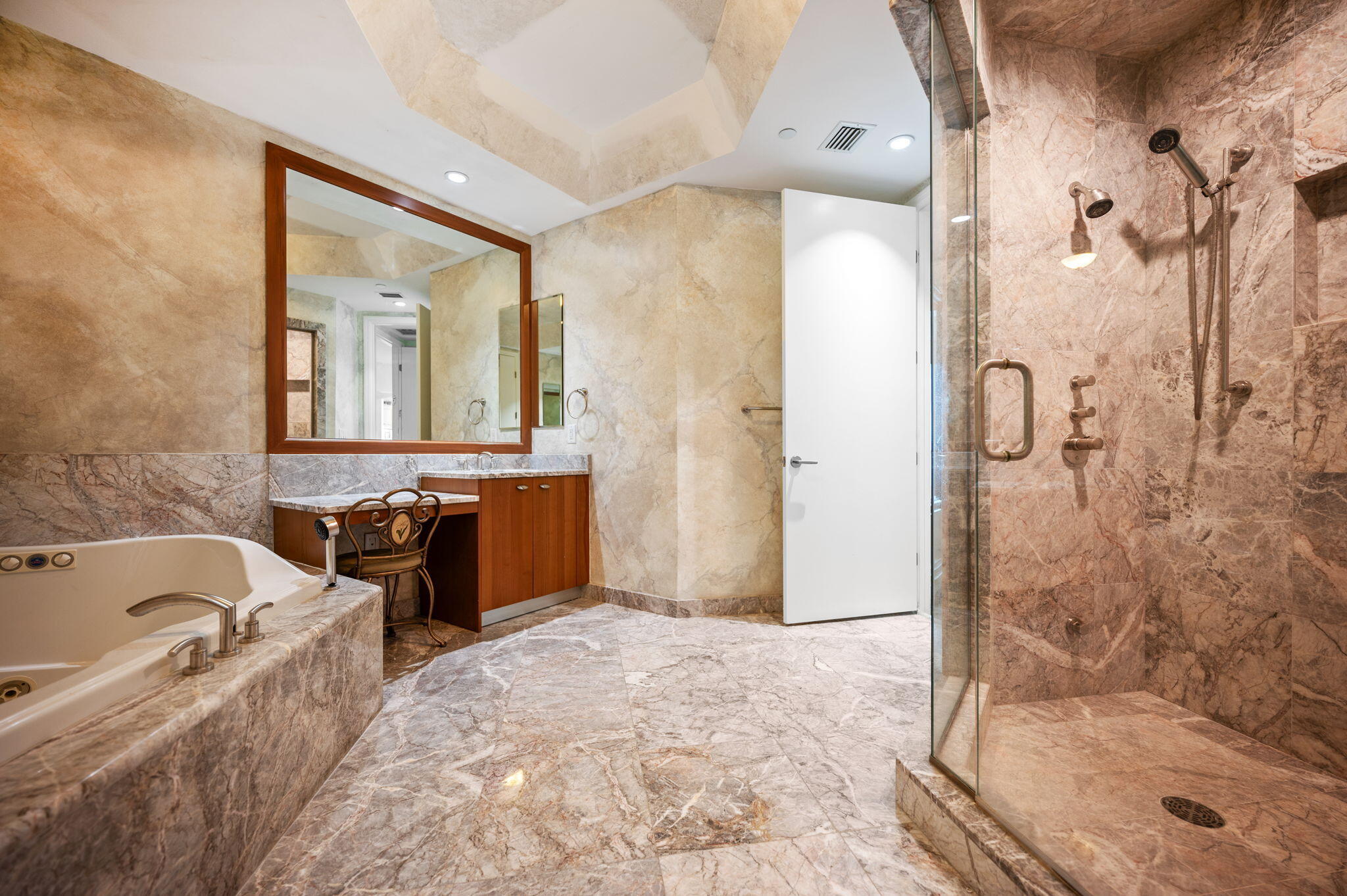 TURNBERRY OCEAN COLONY - Residential