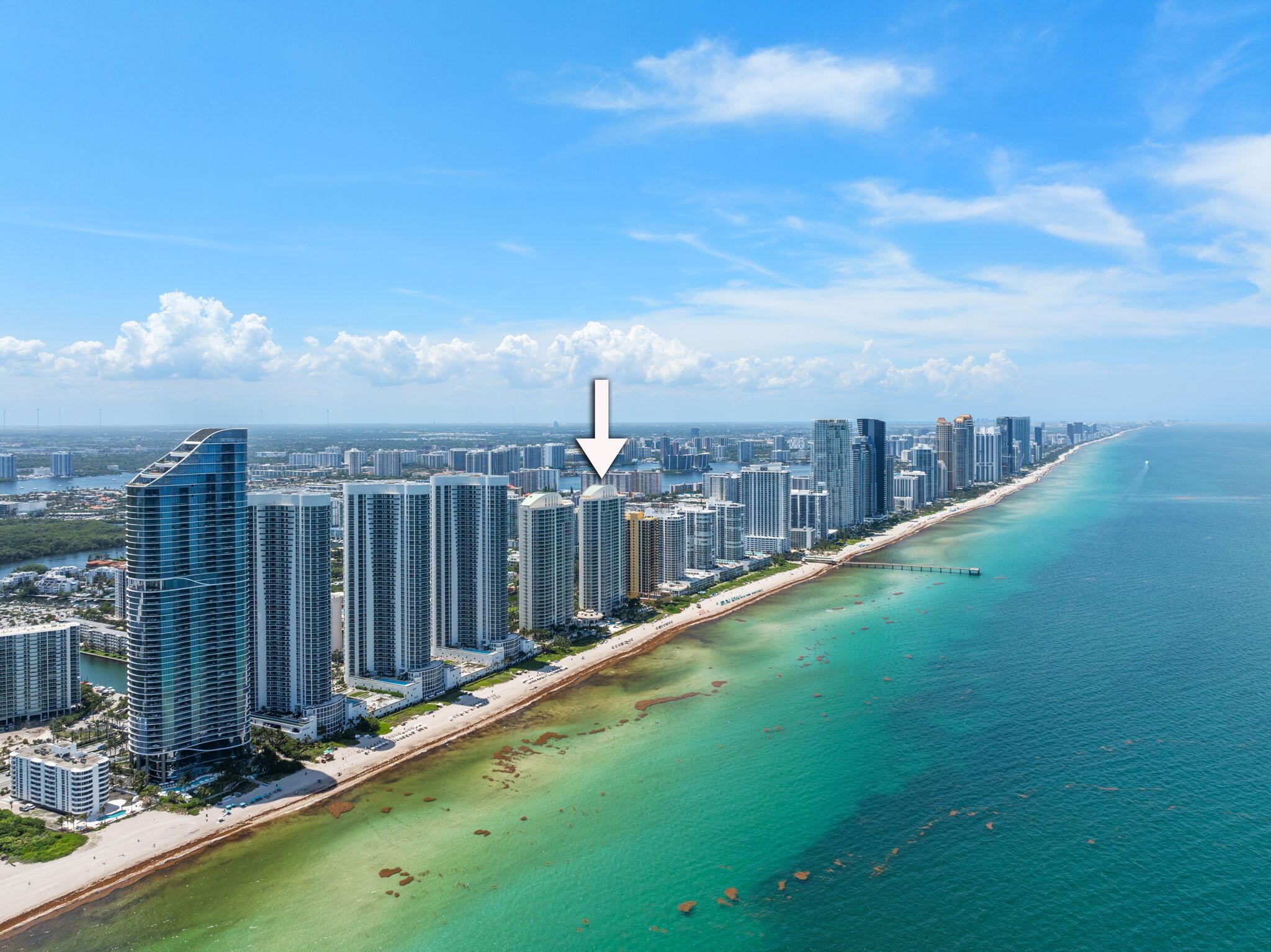 SPECTACULAR 2 BEDROOMS AND 2.5 BATHROOMS WITH AMAZING DIRECT VIEWS OF THE ATALNTIC OCEAN, IN ONE OF THE BEST LUXURIOUS BUILDINGS IN SUNNY ISLES, PRIVATE ELEVATOR, PORCELAN FLOORS, TOP OF THE LINE APPLIANCES AND COUNTER TOPS,  PRIVATE ELEVATOR & FOYER,  BUILDINGS FEATURES EXCLUSIVE CLUB RESTAURANT, 5 STAR AMENITIES, FULL SERVICE FITNESS CENTER, POOL, SPA, VALET