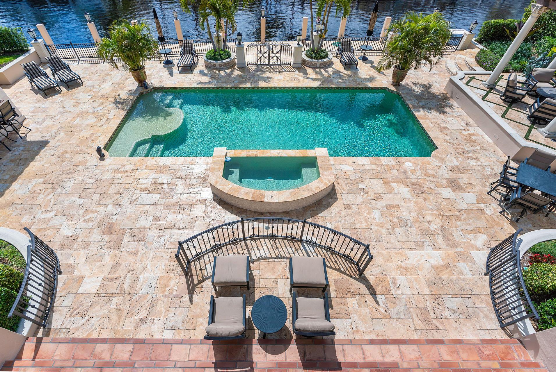 ROYAL PALM YACHT & COUNTRY CLUB - Residential