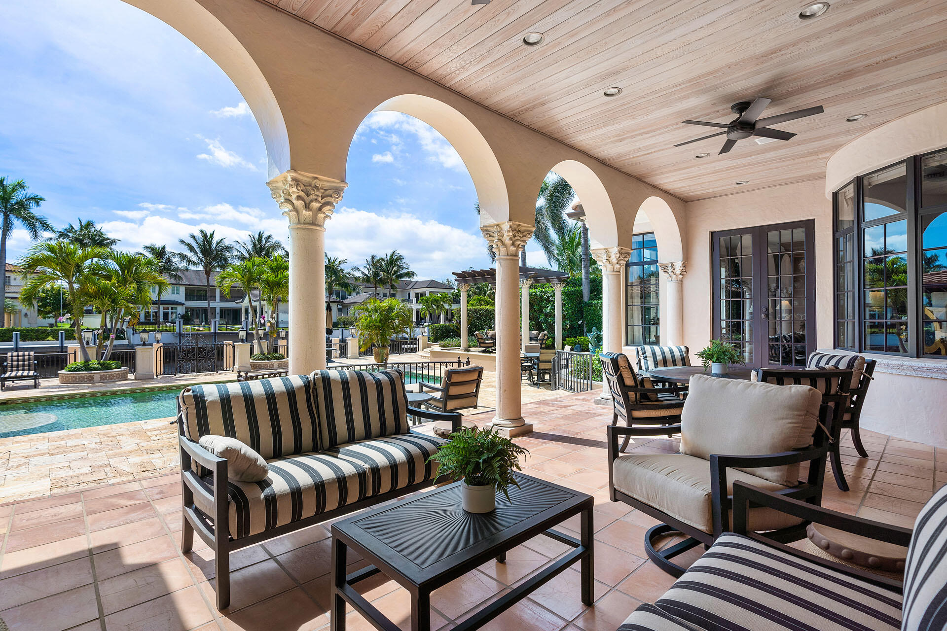 ROYAL PALM YACHT & COUNTRY CLUB - Residential