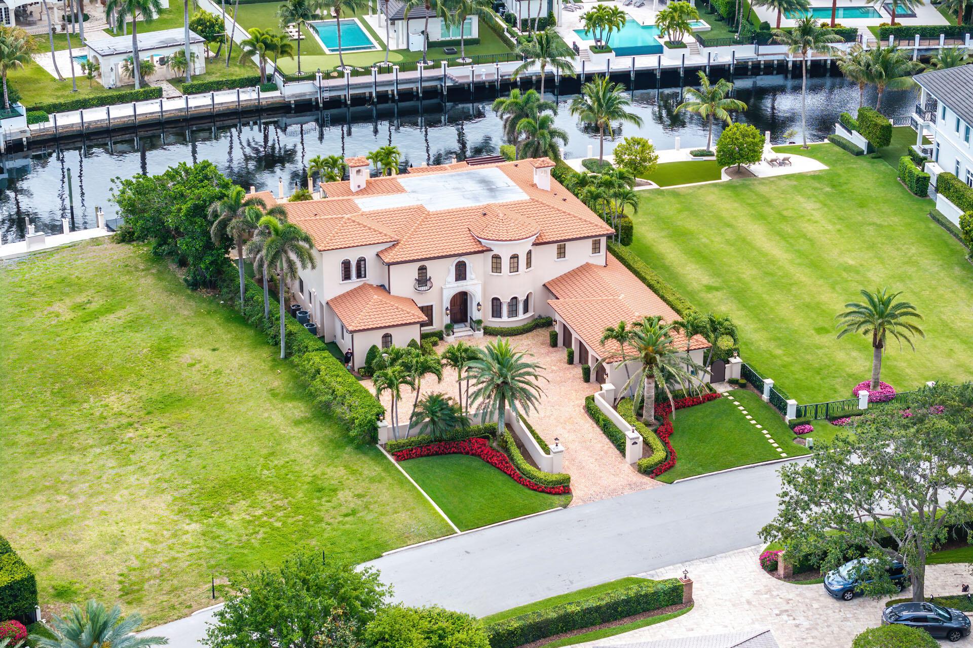 ROYAL PALM YACHT & COUNTRY CLUB - Residential