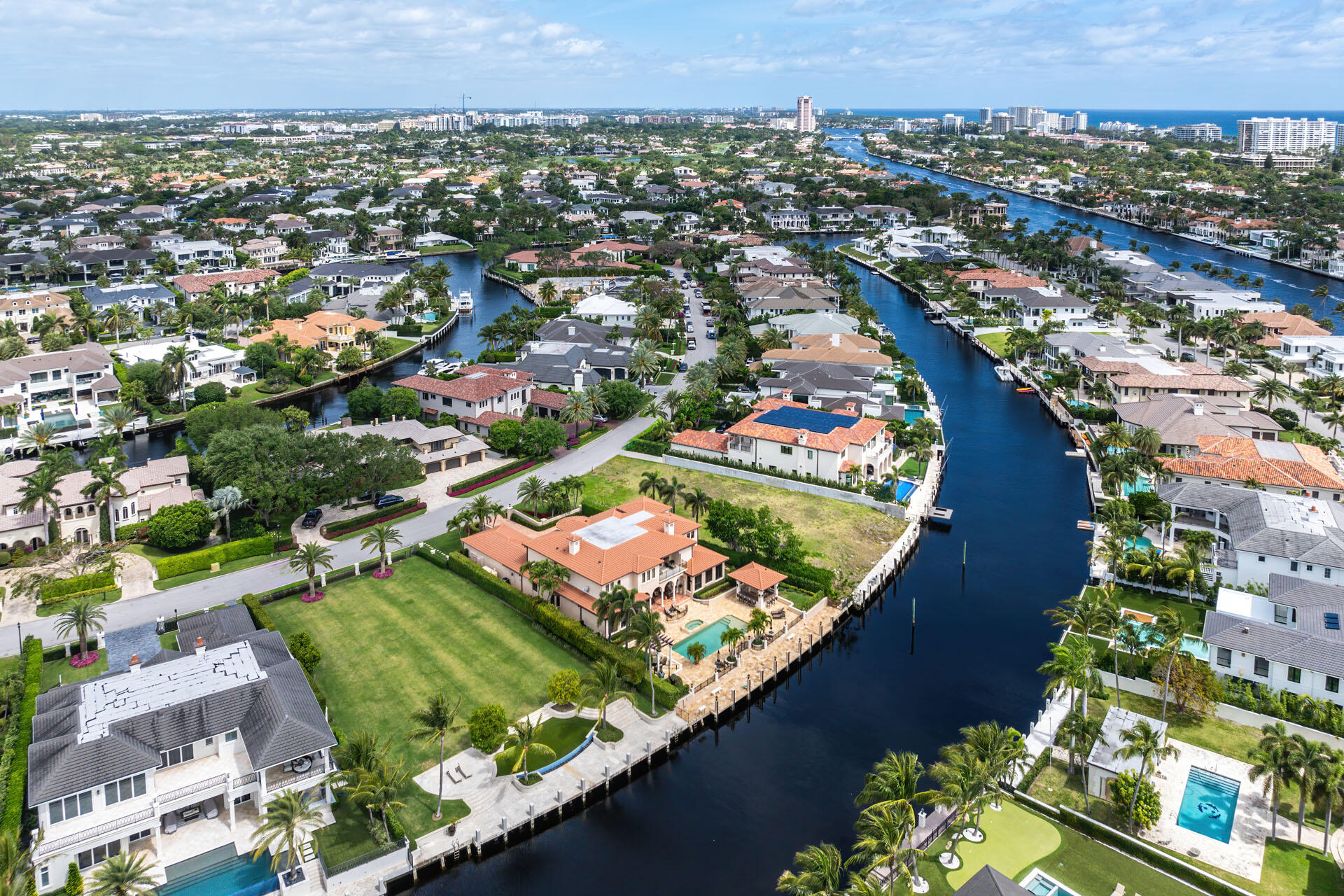 ROYAL PALM YACHT & COUNTRY CLUB - Residential