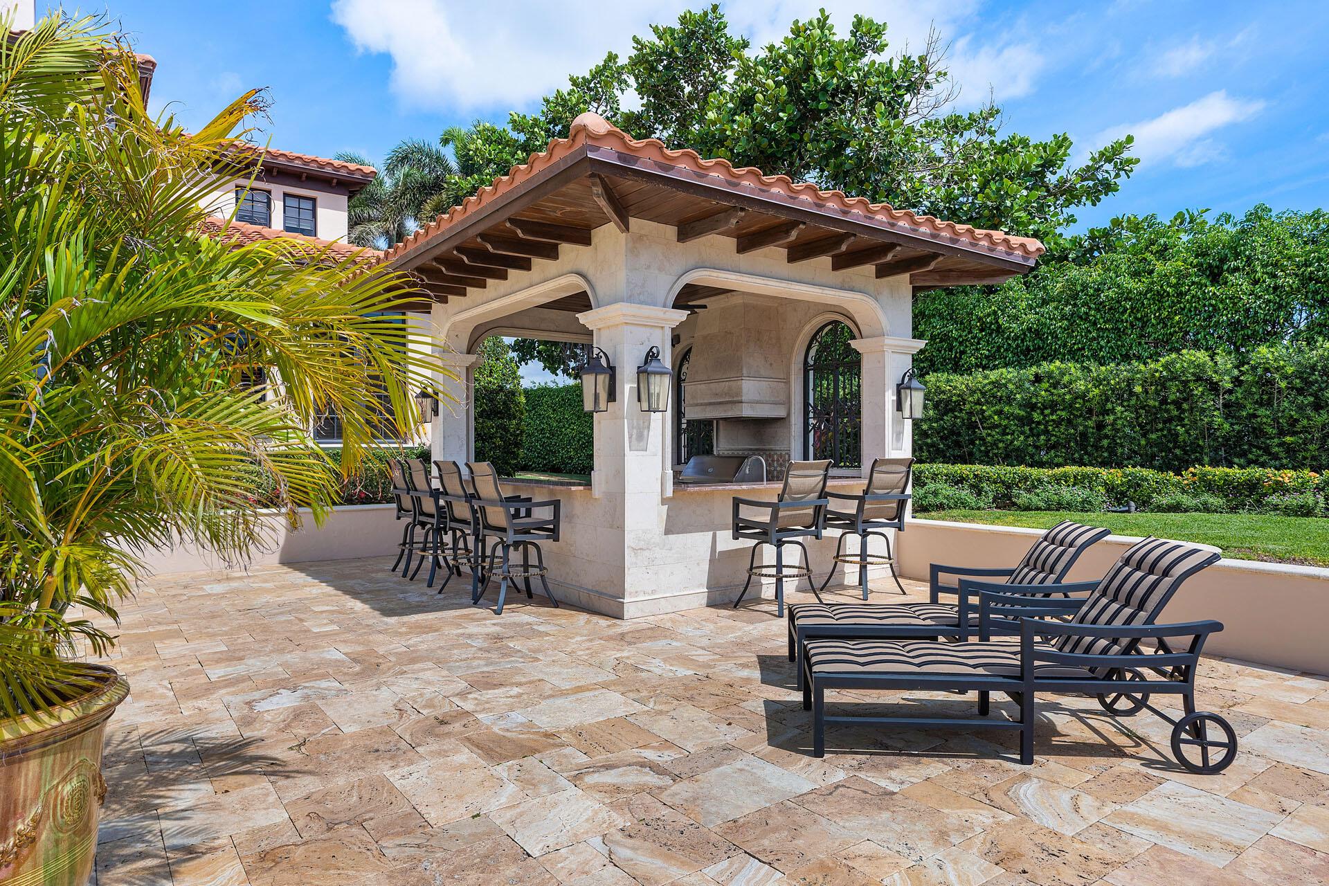 ROYAL PALM YACHT & COUNTRY CLUB - Residential