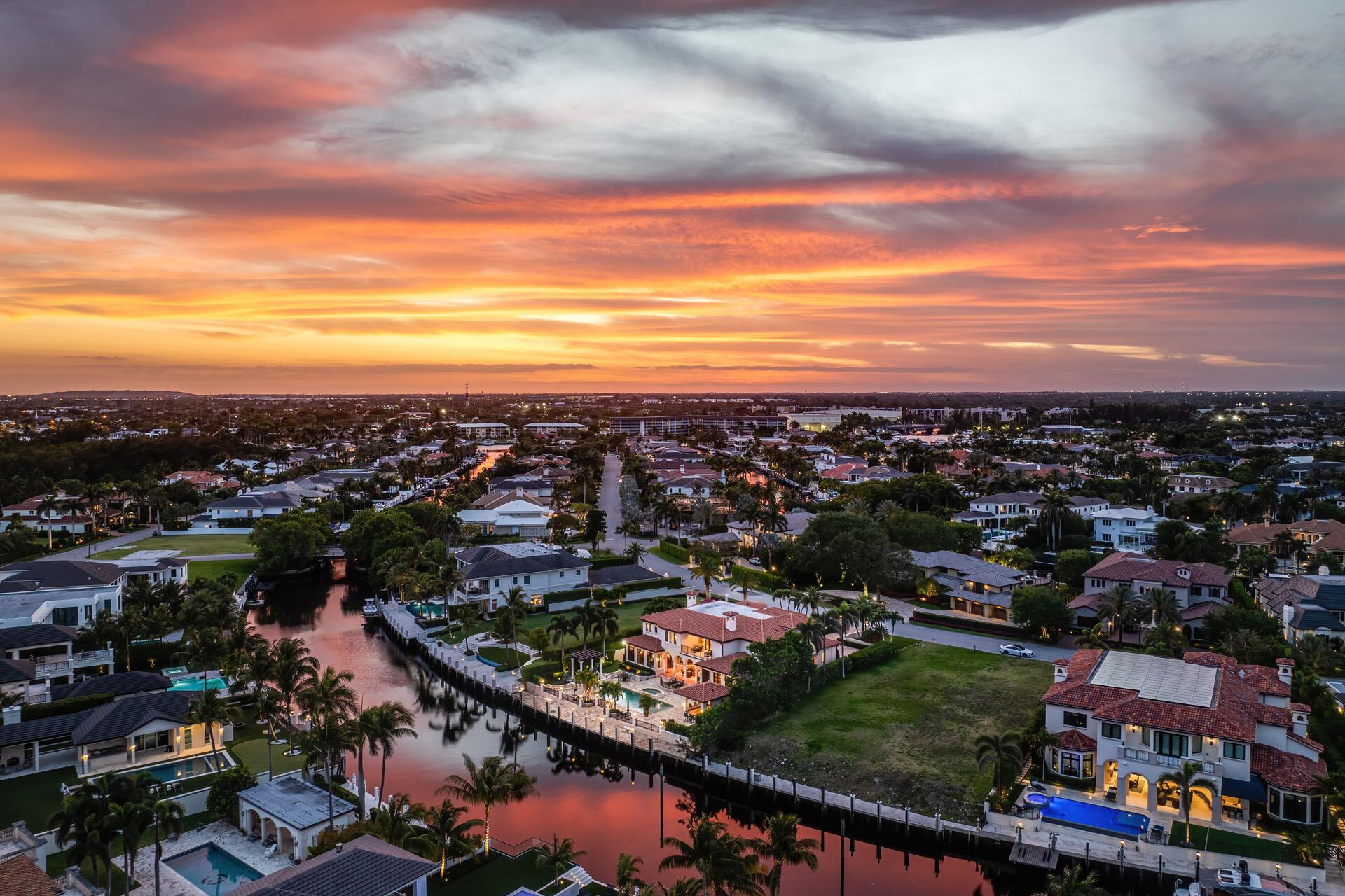 ROYAL PALM YACHT & COUNTRY CLUB - Residential