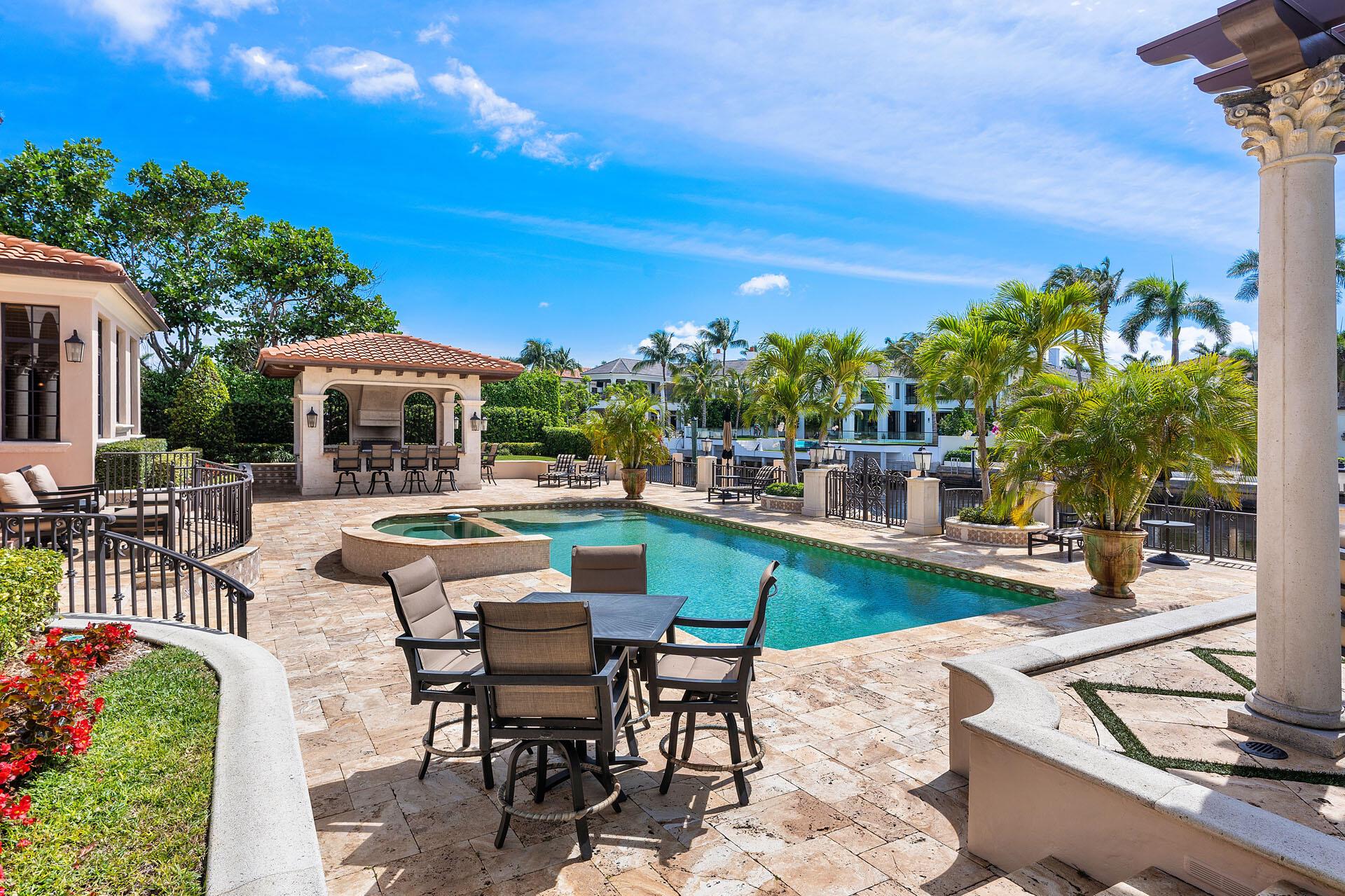 ROYAL PALM YACHT & COUNTRY CLUB - Residential