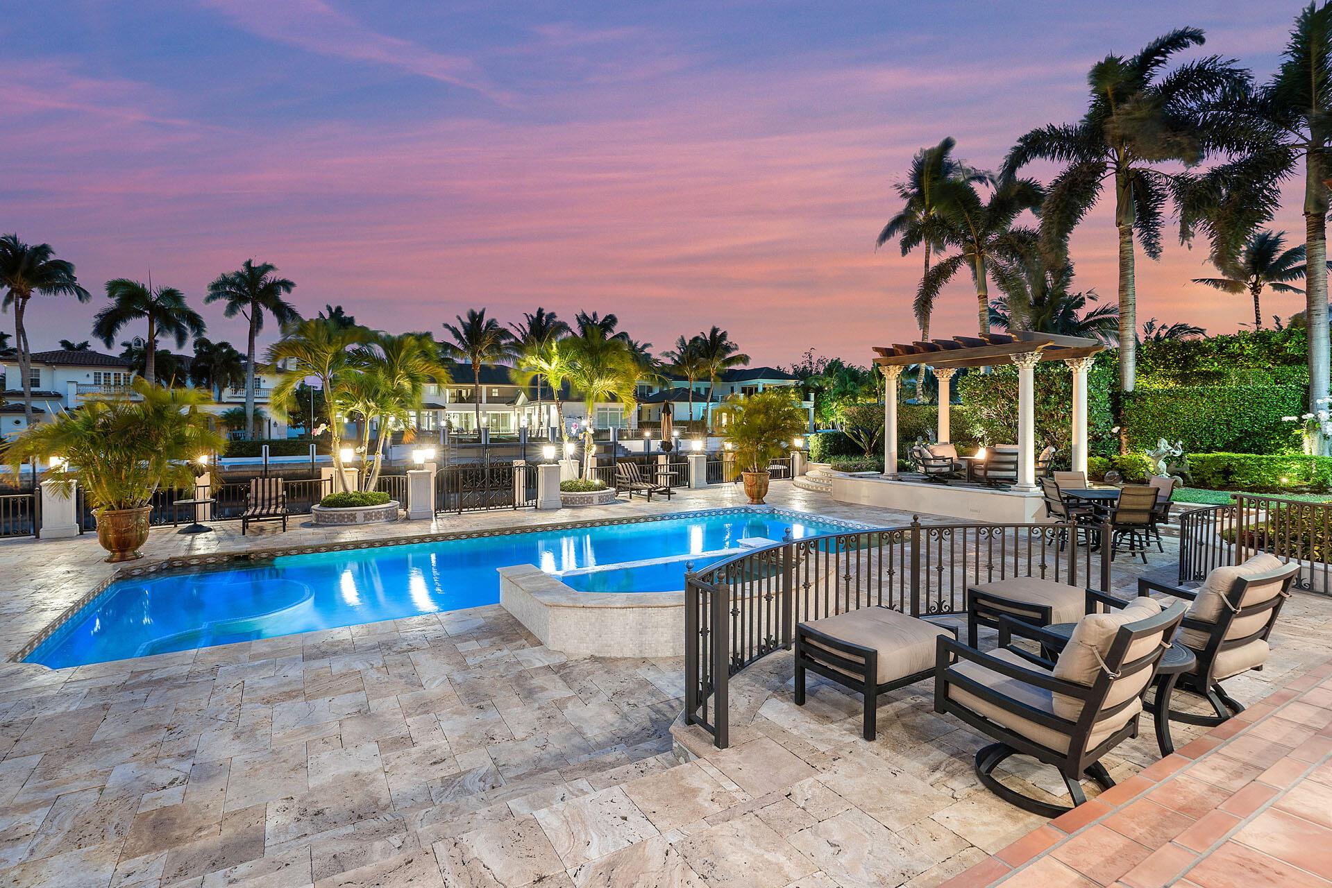 ROYAL PALM YACHT & COUNTRY CLUB - Residential