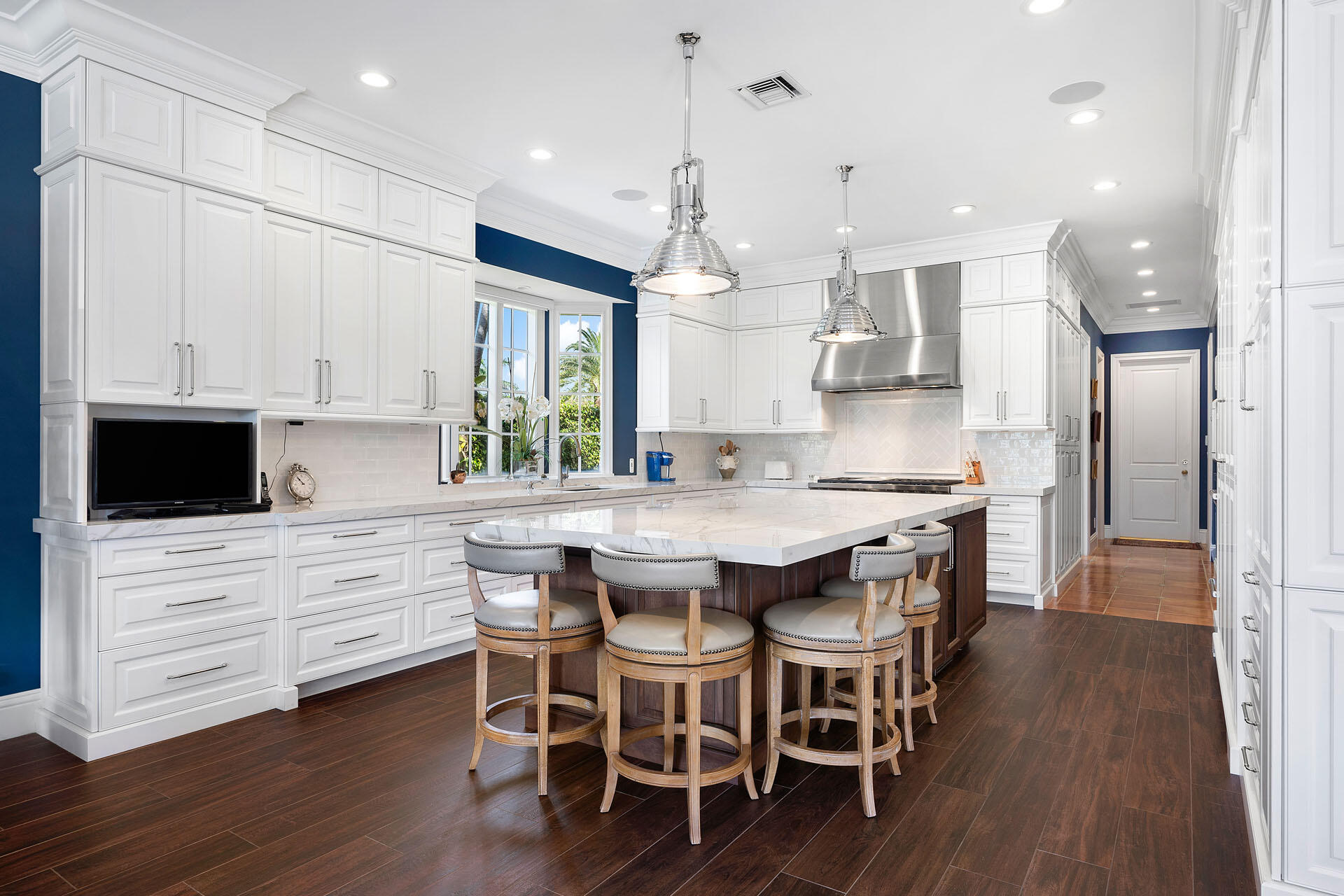 ROYAL PALM YACHT & COUNTRY CLUB - Residential