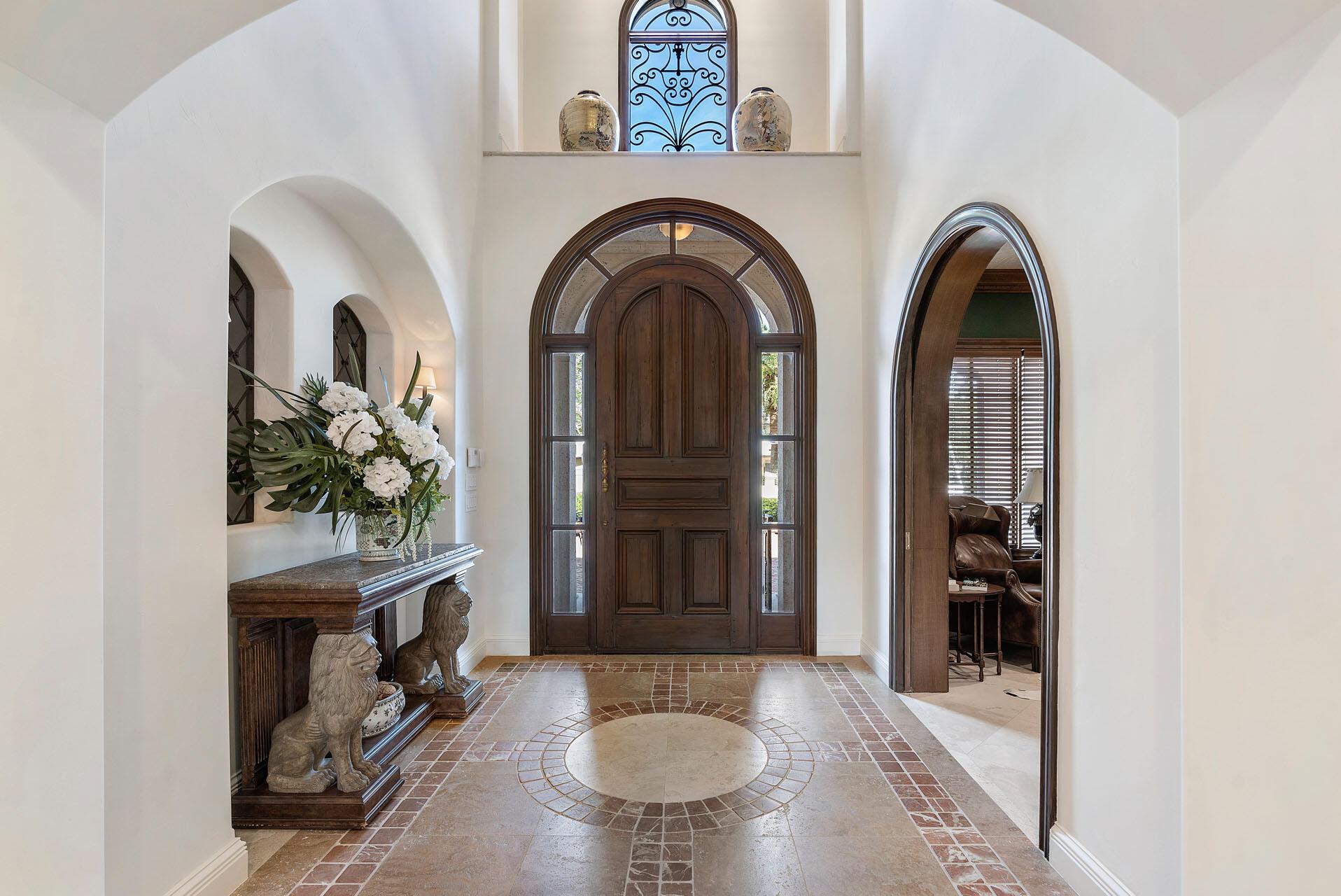 ROYAL PALM YACHT & COUNTRY CLUB - Residential