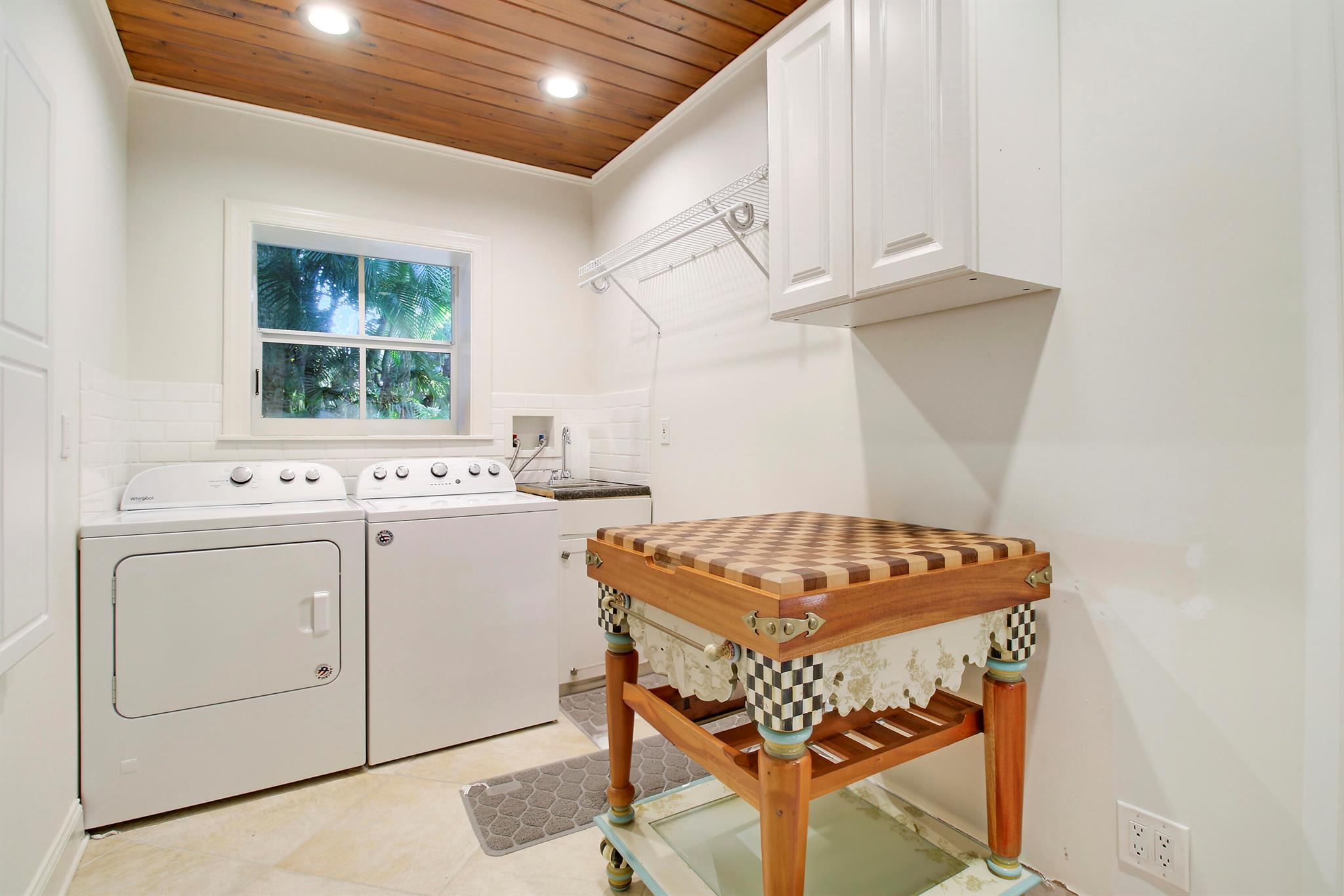 Gomez Grant W/O RVR - Residential