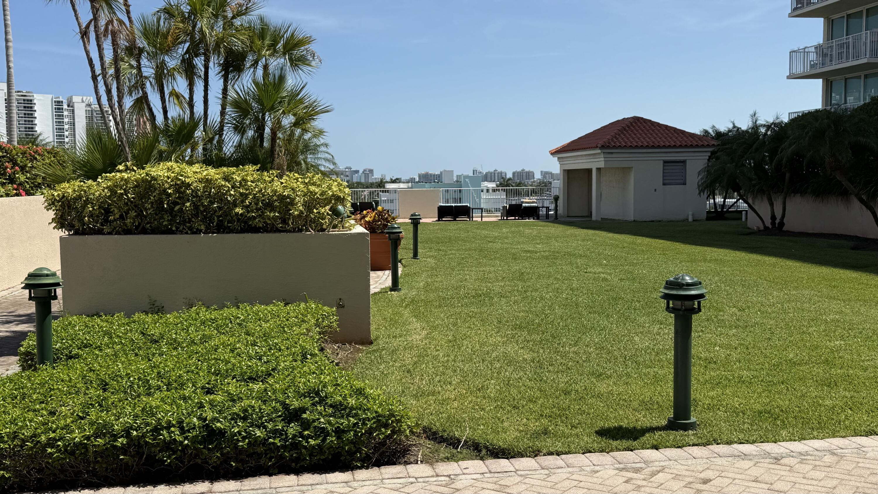 TIDES AT BRIDGESIDE SQUARE - Residential
