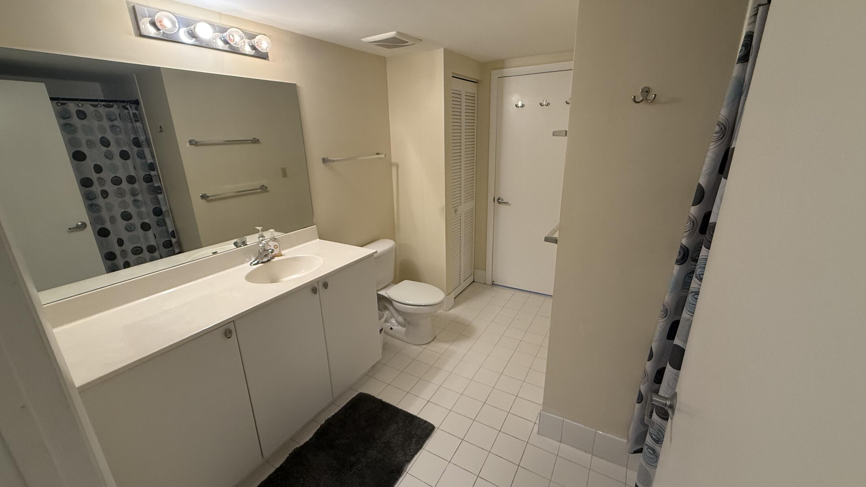 TIDES AT BRIDGESIDE SQUARE - Residential