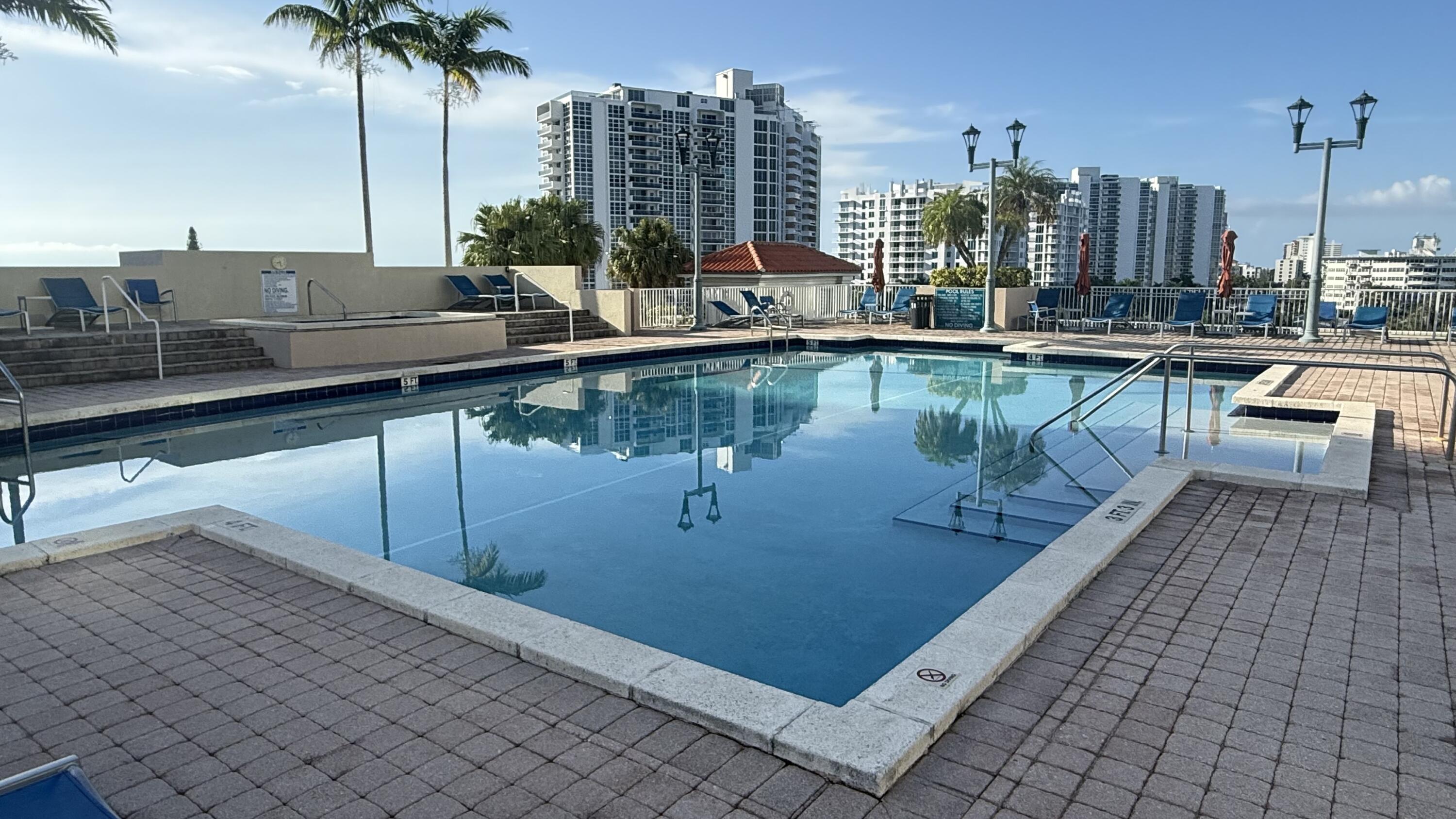TIDES AT BRIDGESIDE SQUARE - Residential