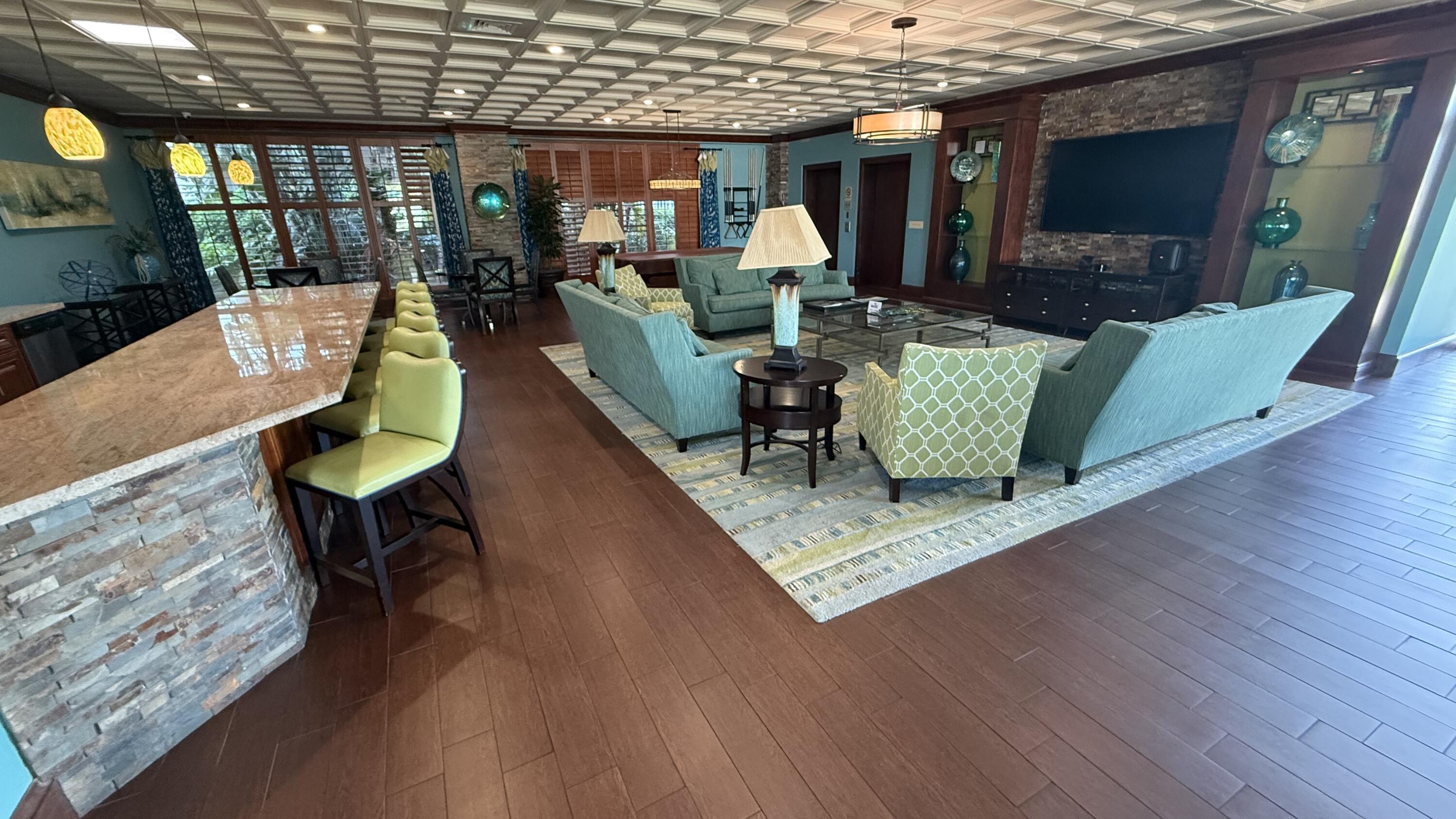 TIDES AT BRIDGESIDE SQUARE - Residential