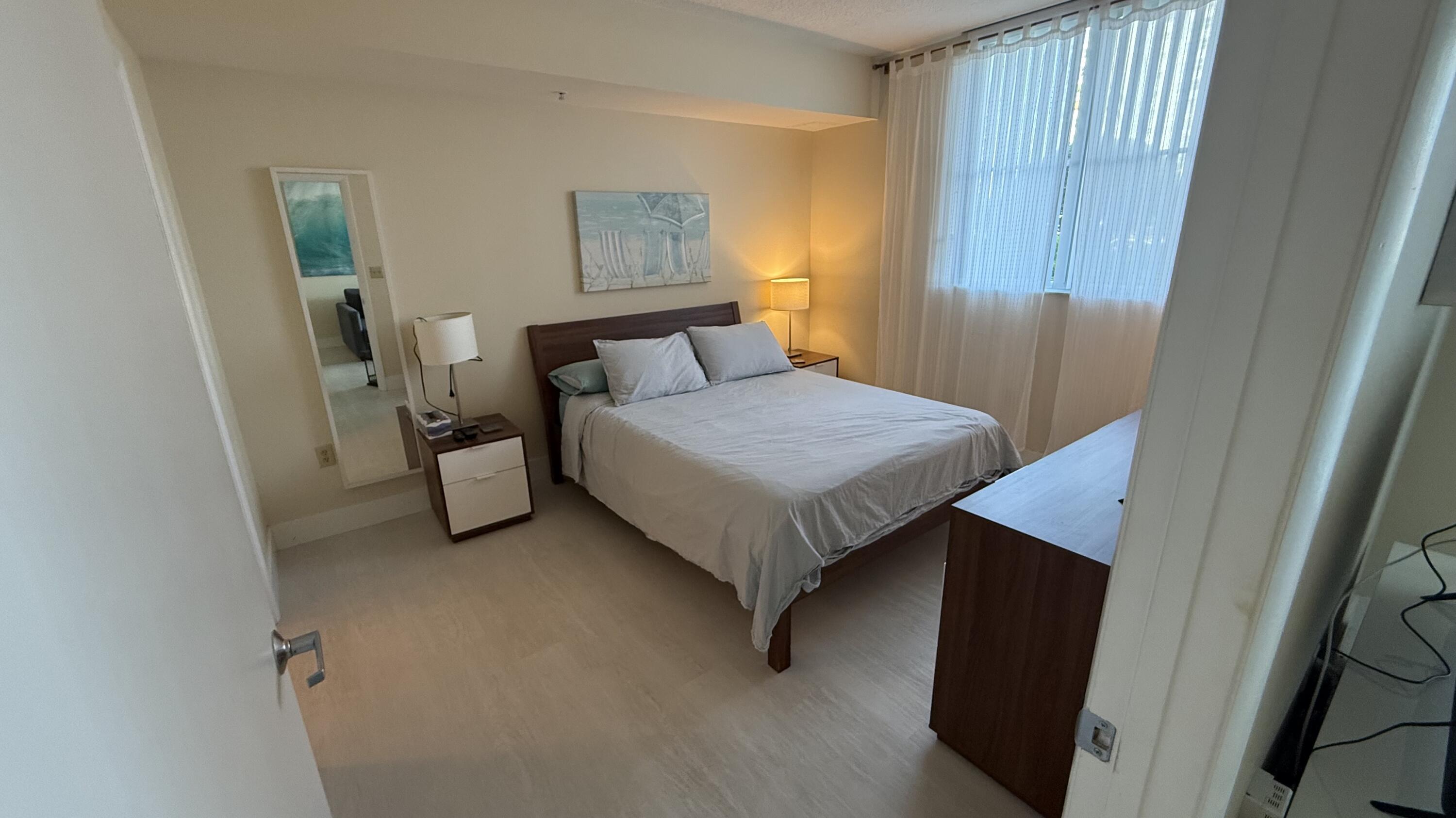 TIDES AT BRIDGESIDE SQUARE - Residential