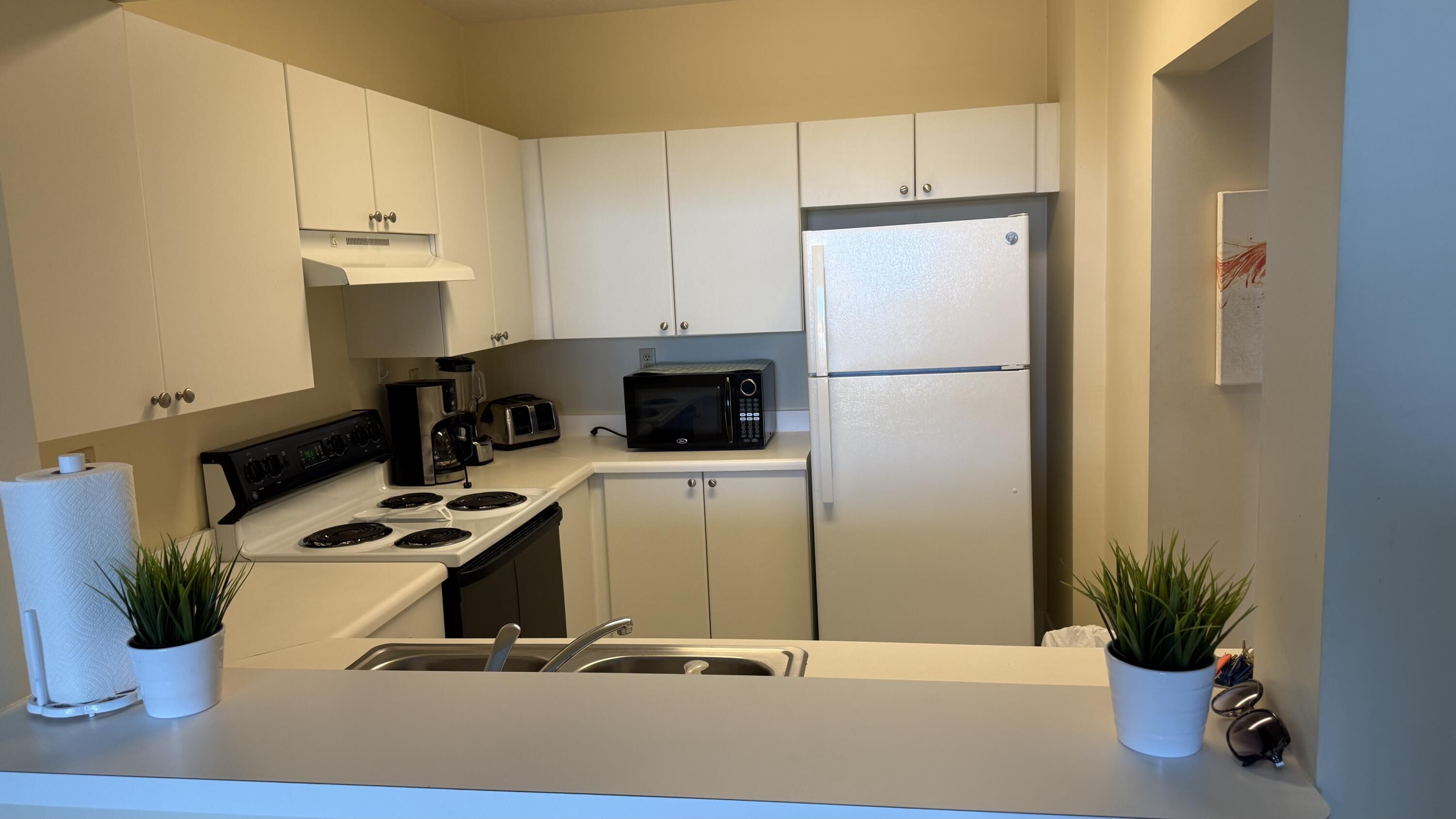 TIDES AT BRIDGESIDE SQUARE - Residential