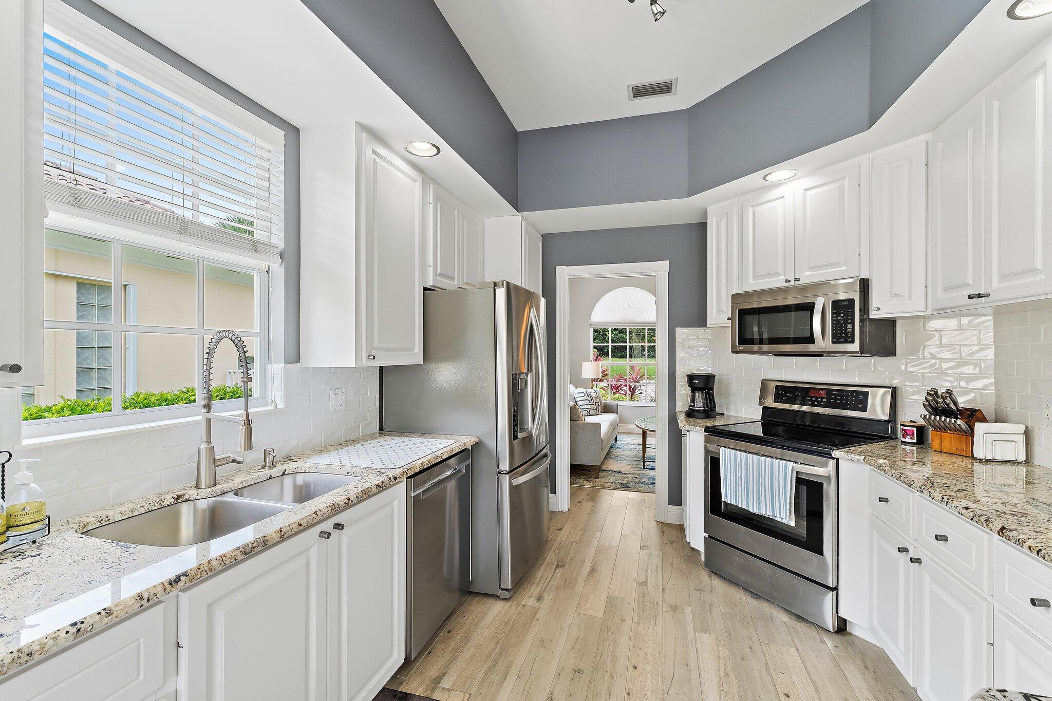 ISLES AT PALM BEACH GARDENS - Residential