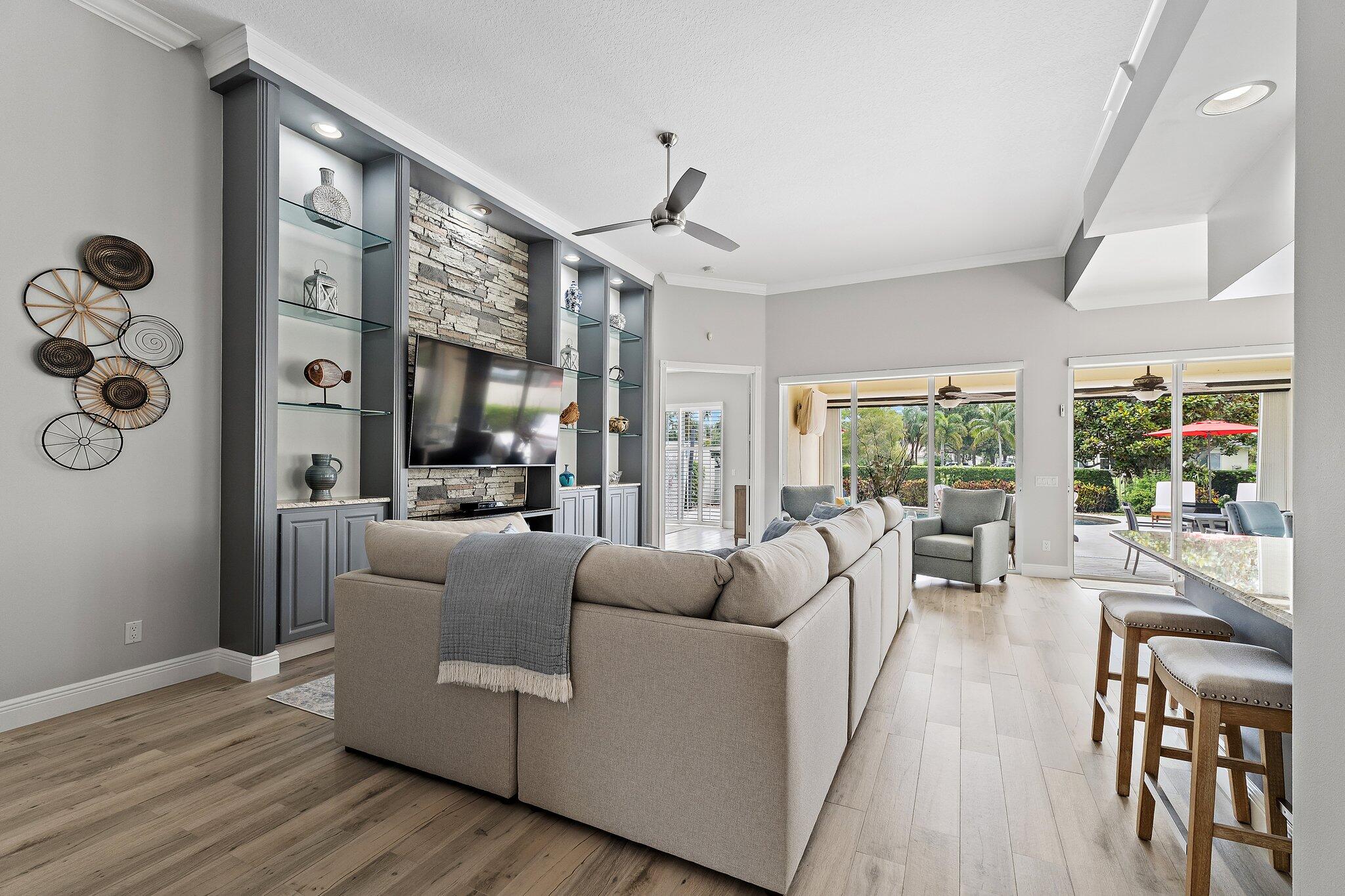 ISLES AT PALM BEACH GARDENS - Residential