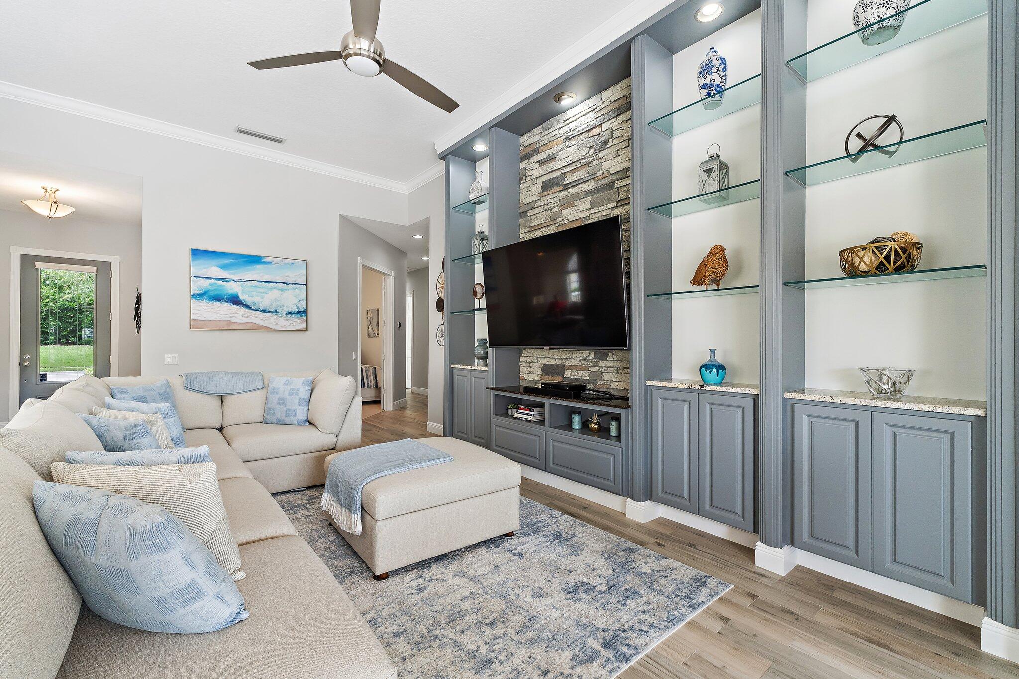 ISLES AT PALM BEACH GARDENS - Residential