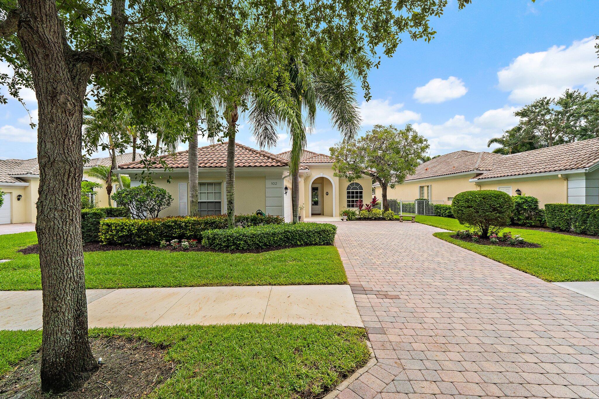 ISLES AT PALM BEACH GARDENS - Residential