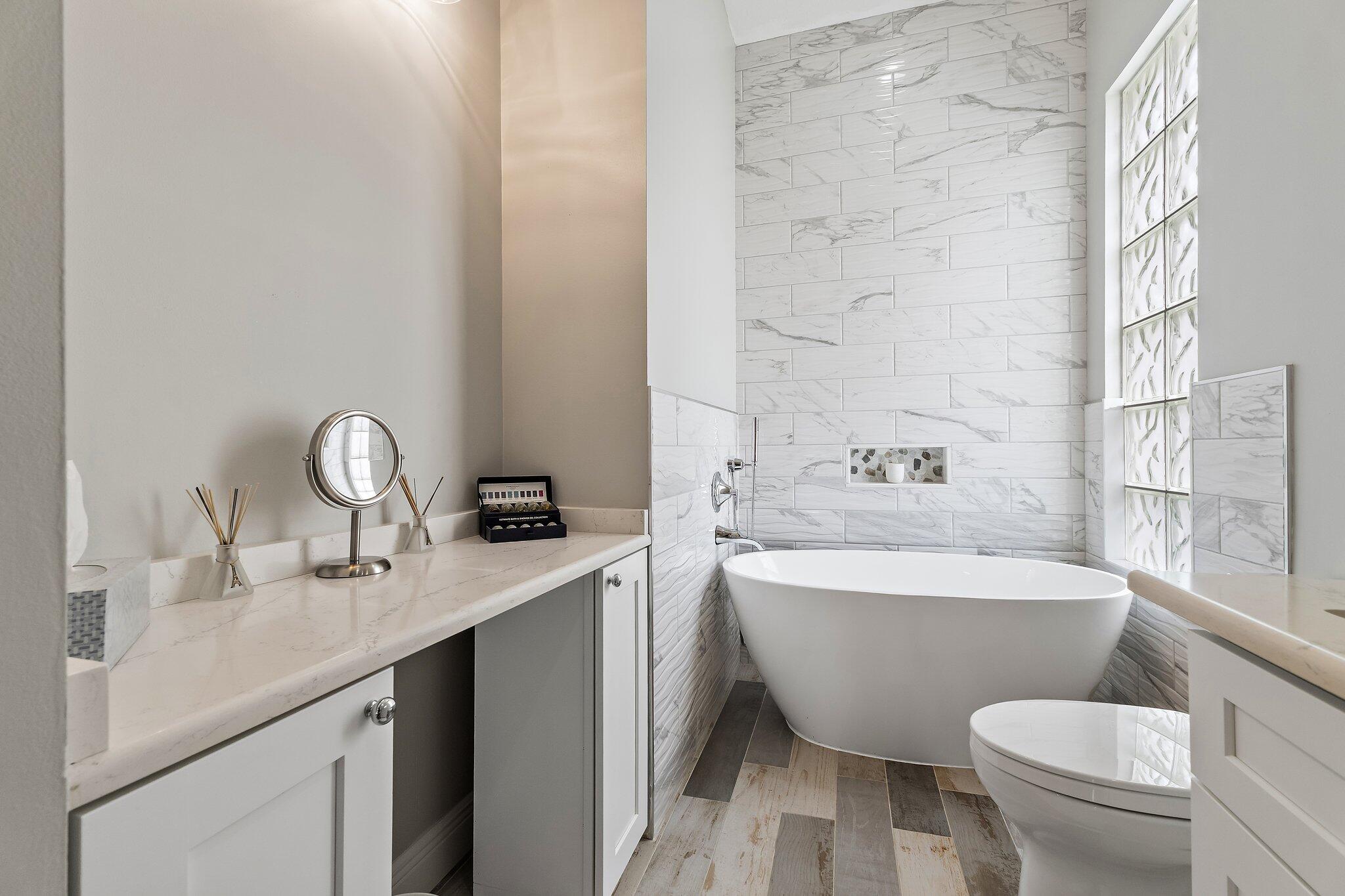 ISLES AT PALM BEACH GARDENS - Residential