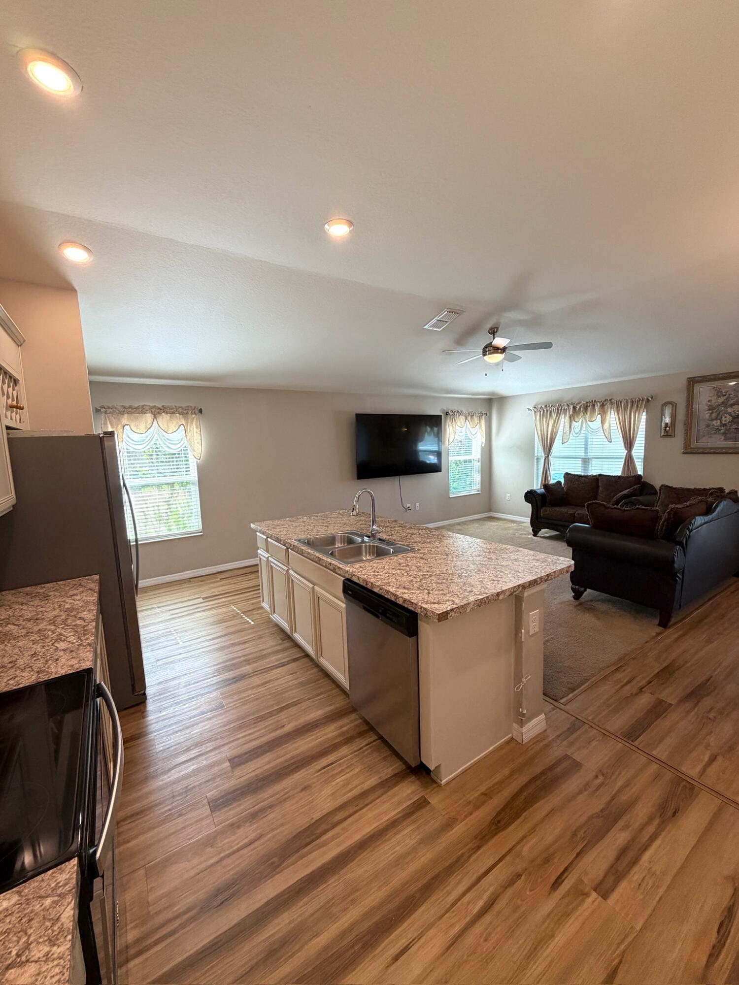 PINE TRACE THIRD REPLAT - Residential