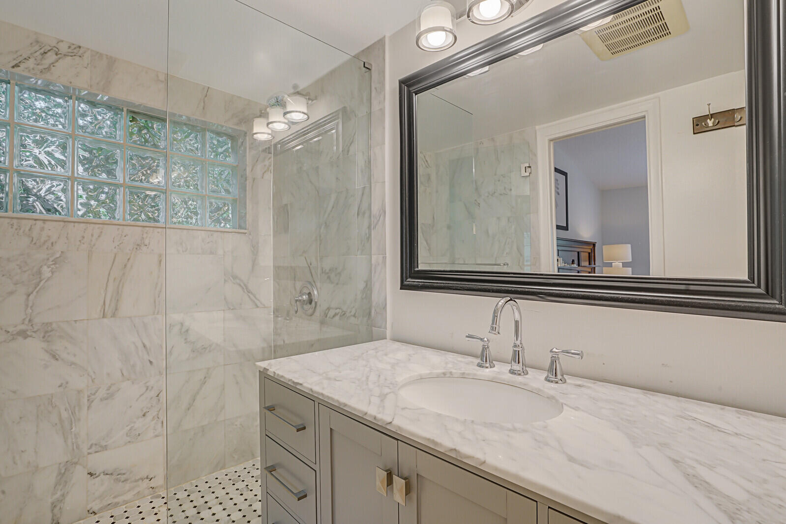 SHADYWOODS PH ONE - Residential