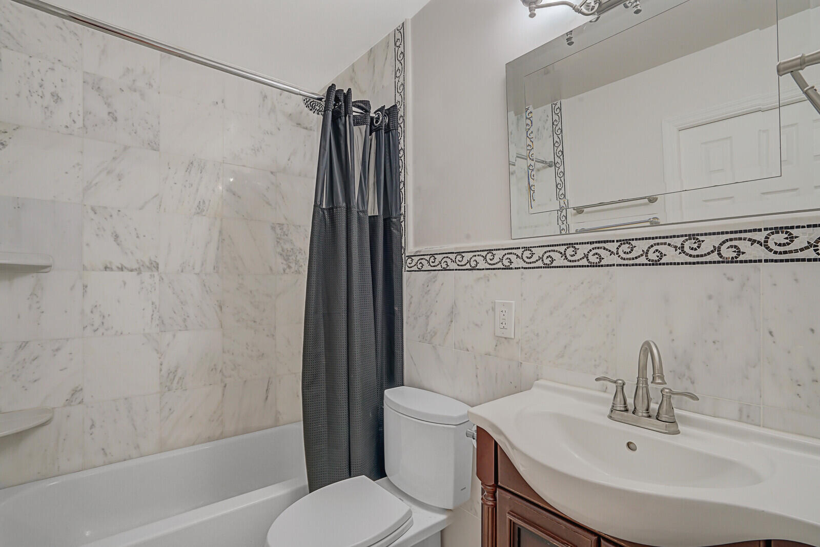 SHADYWOODS PH ONE - Residential