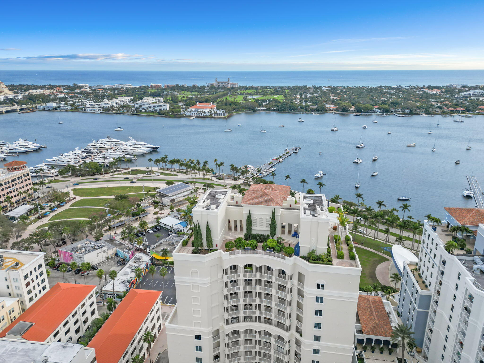 ESPLANADE GRANDE CONDO - Residential
