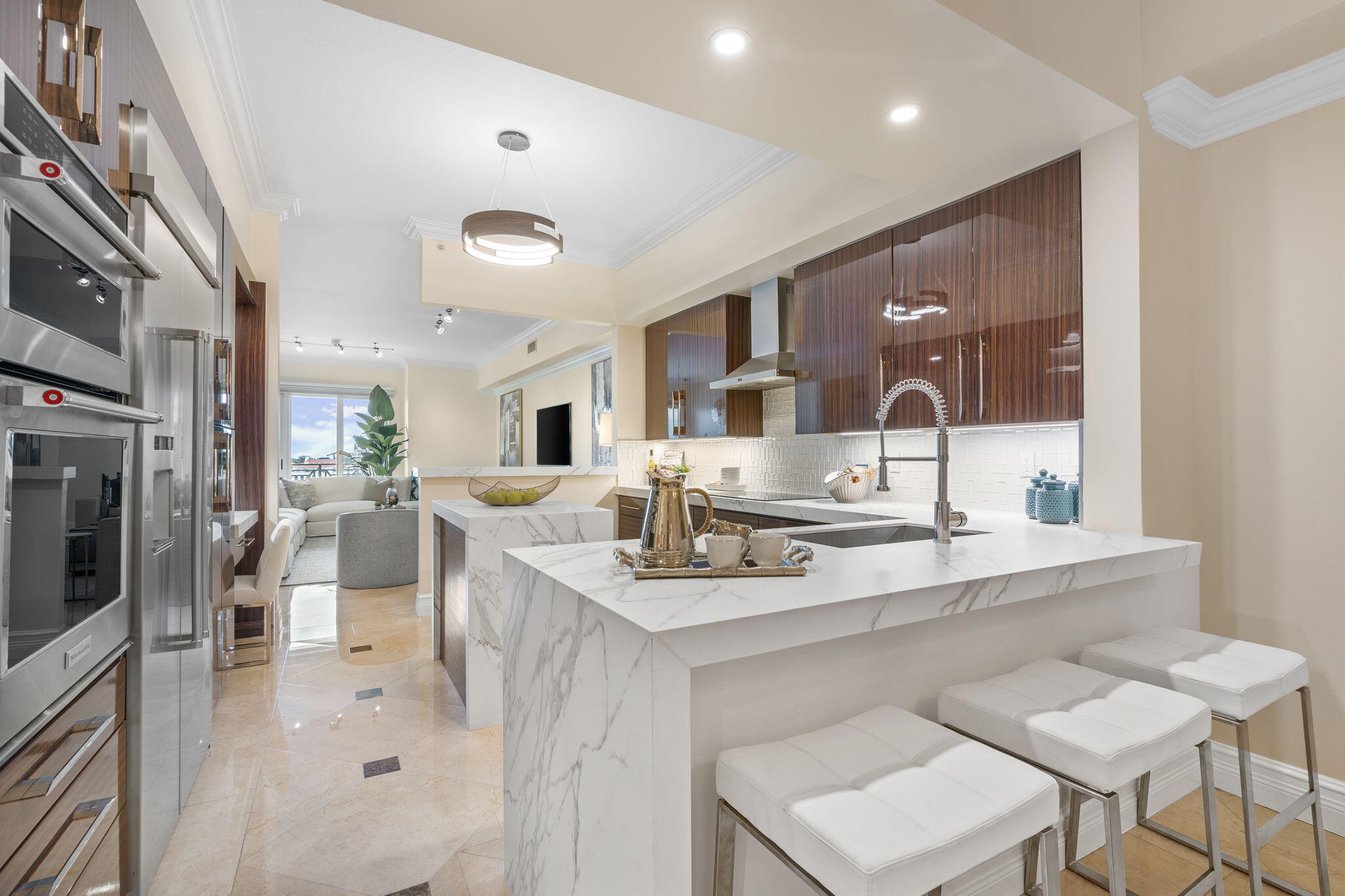 ESPLANADE GRANDE CONDO - Residential