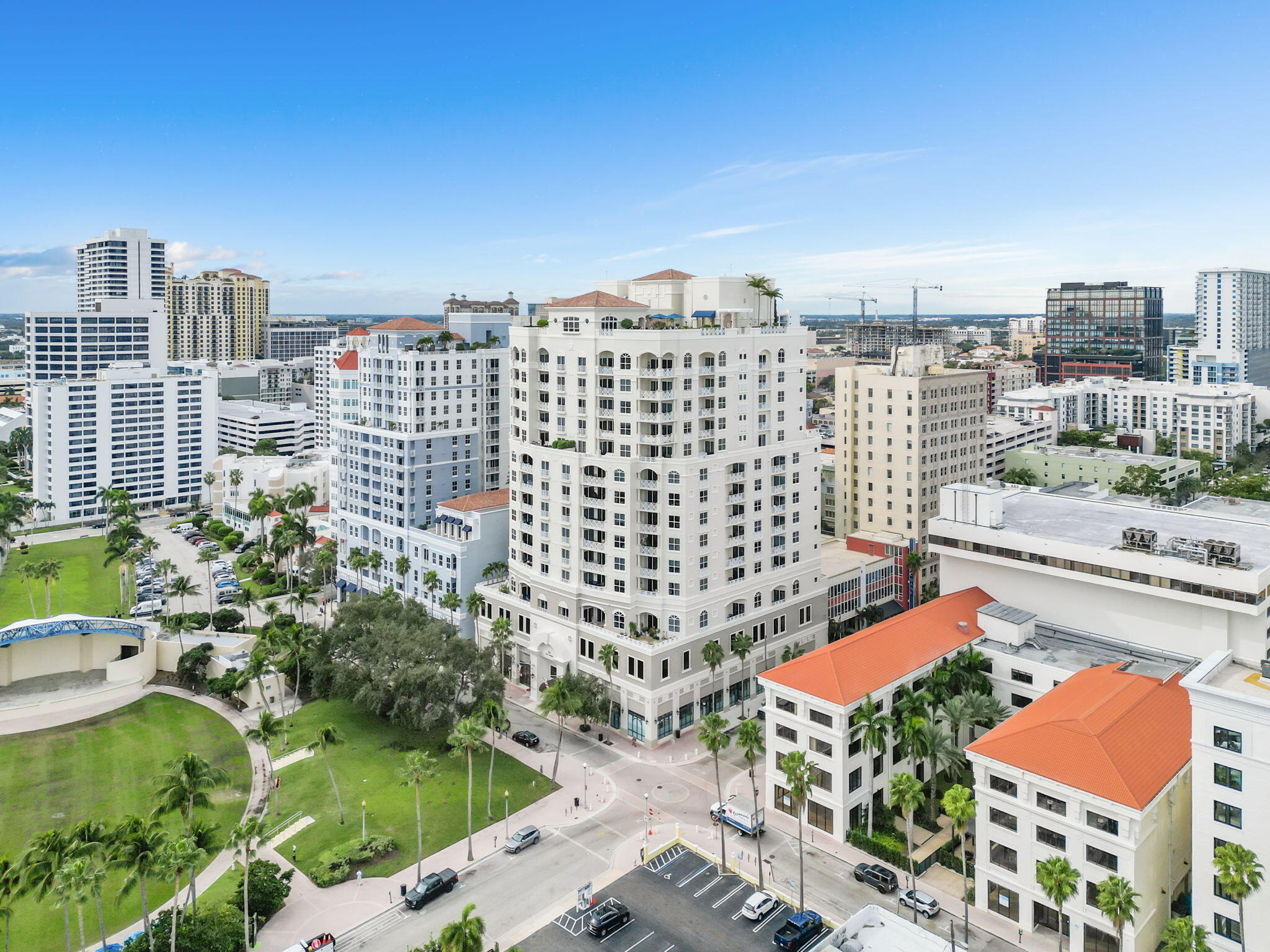 ESPLANADE GRANDE CONDO - Residential