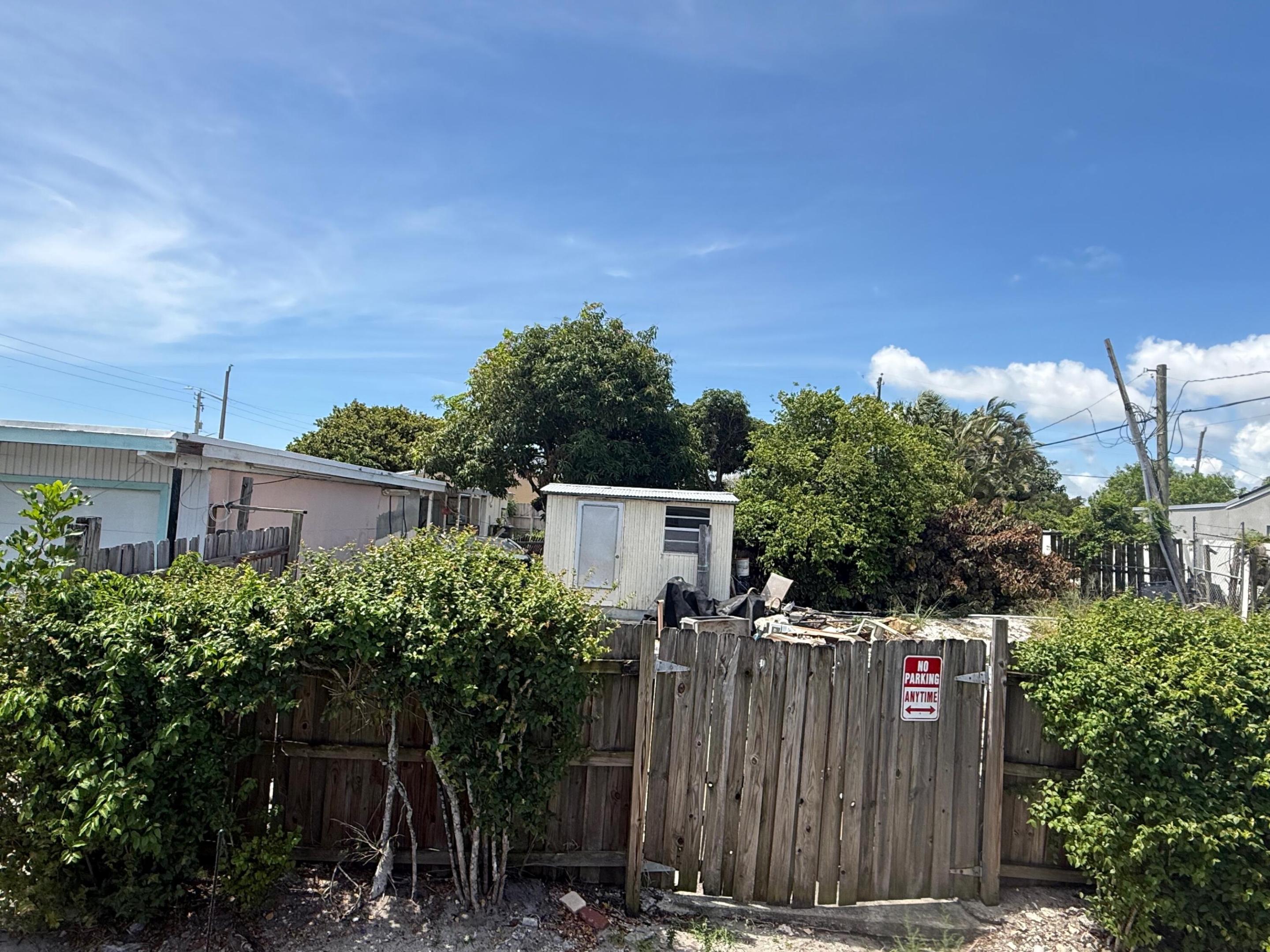 WOODLAND HEIGHTS - Residential