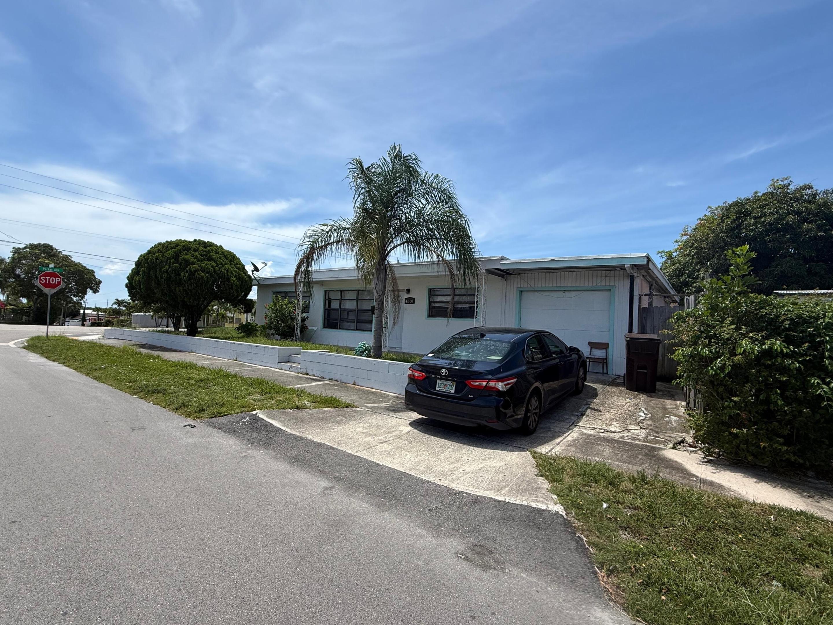 Great opportunity to create your own Magnificent home. Located close to the major roads and highways, close to the beach and shopping. A greta lot for playing in the yard, hobbies etc. Make your appointment today to see this gem.