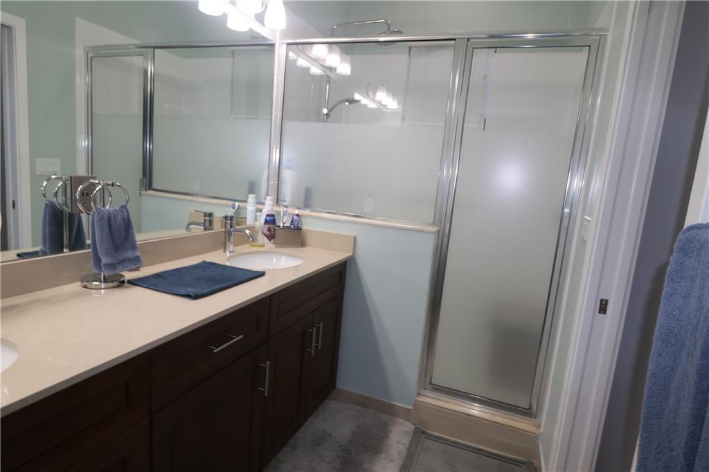 Central Parc South 182-17 - Residential
