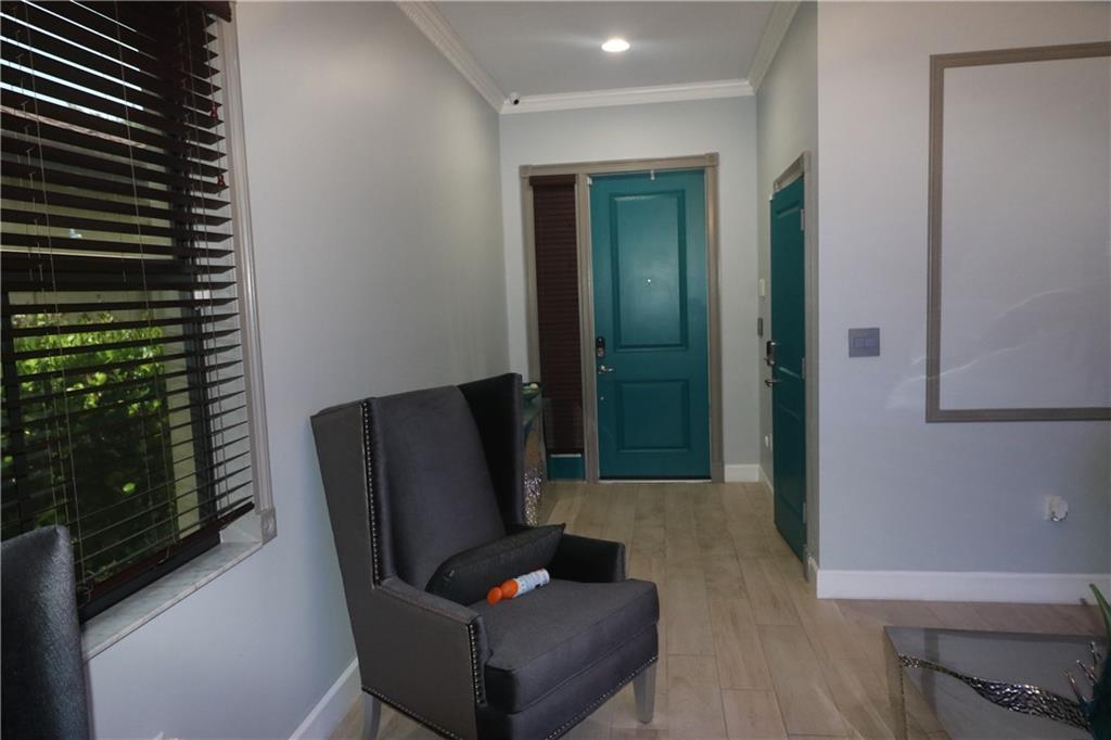 Central Parc South 182-17 - Residential