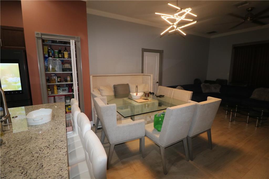 Central Parc South 182-17 - Residential