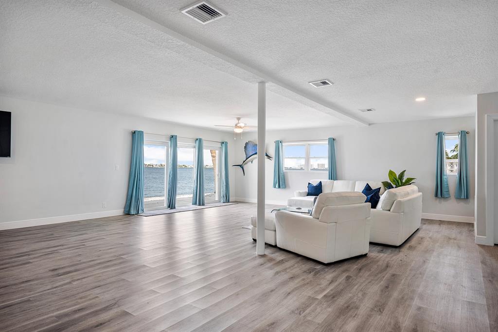 PALM BEACH ISLES 2 - Residential