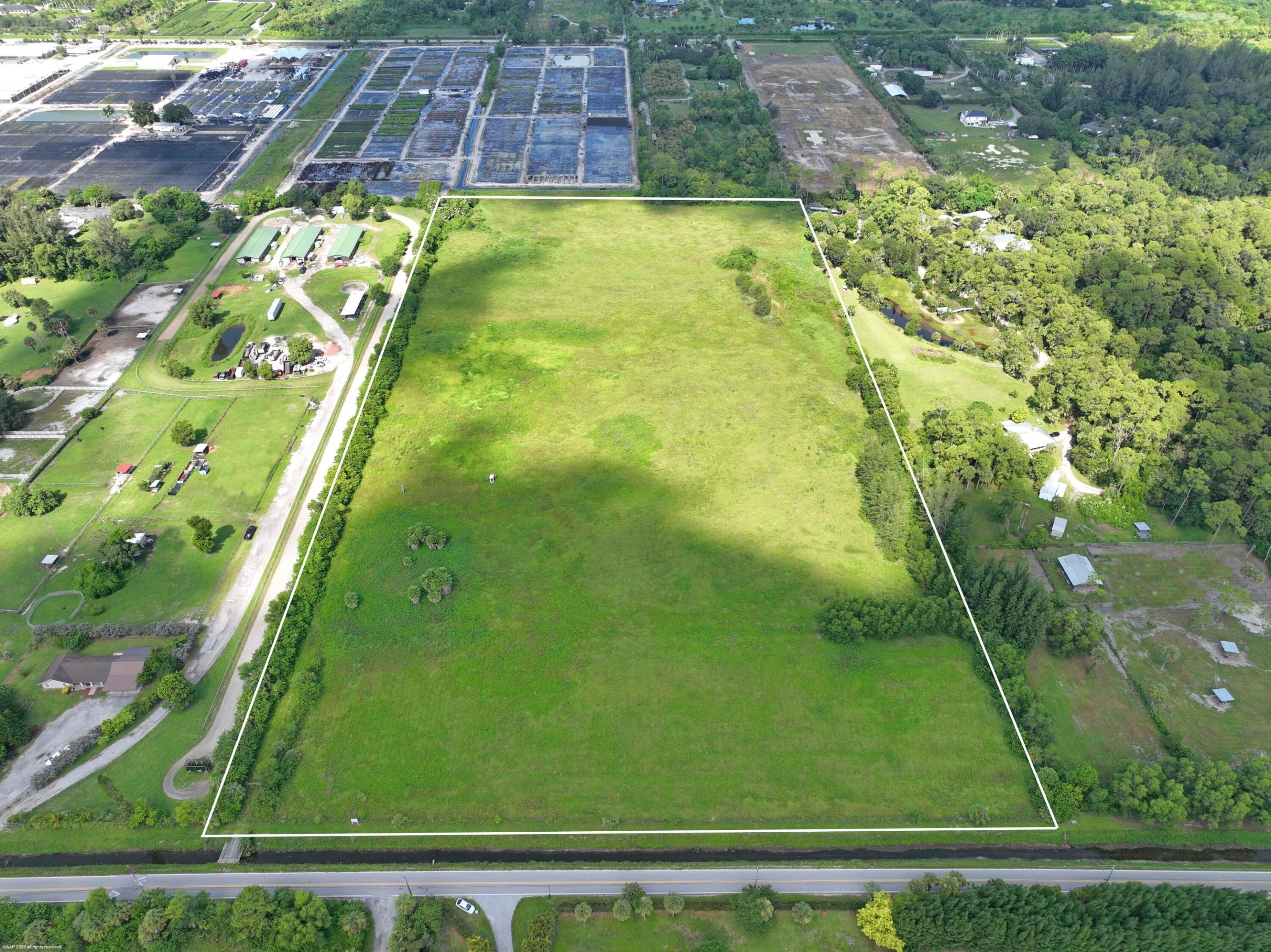 LOXAHATCHEE GROVES - Land