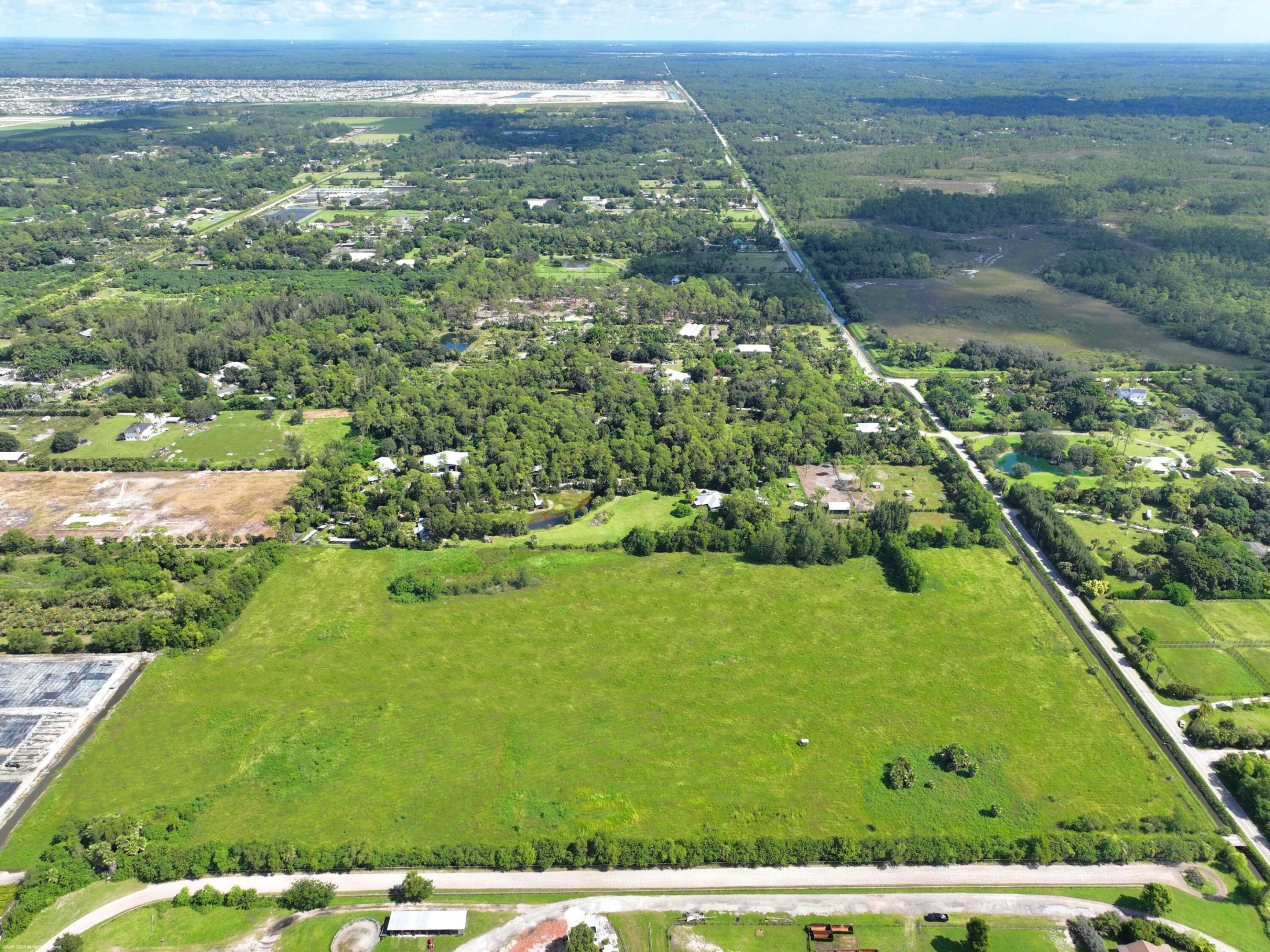 LOXAHATCHEE GROVES - Land
