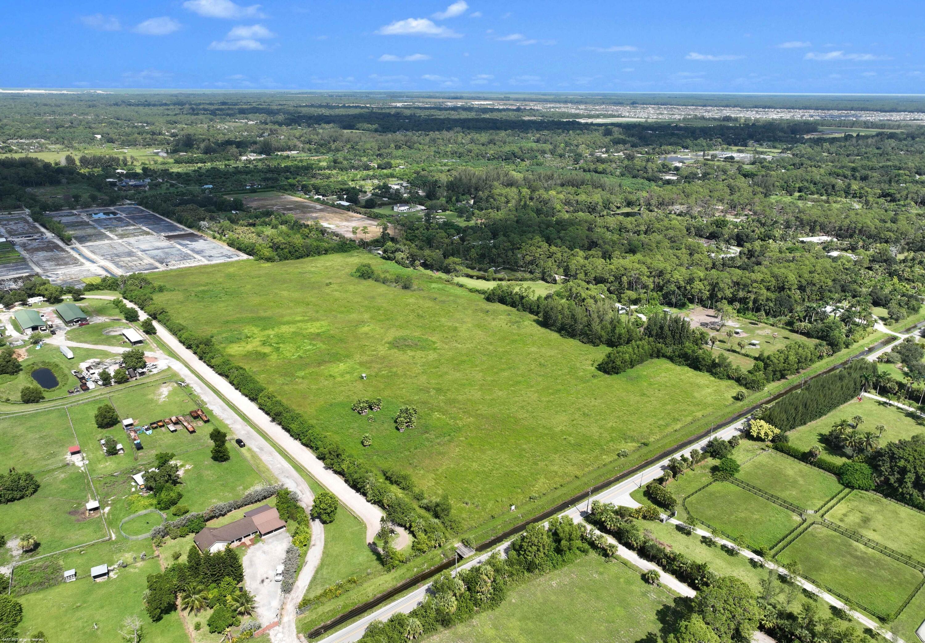 LOXAHATCHEE GROVES - Land
