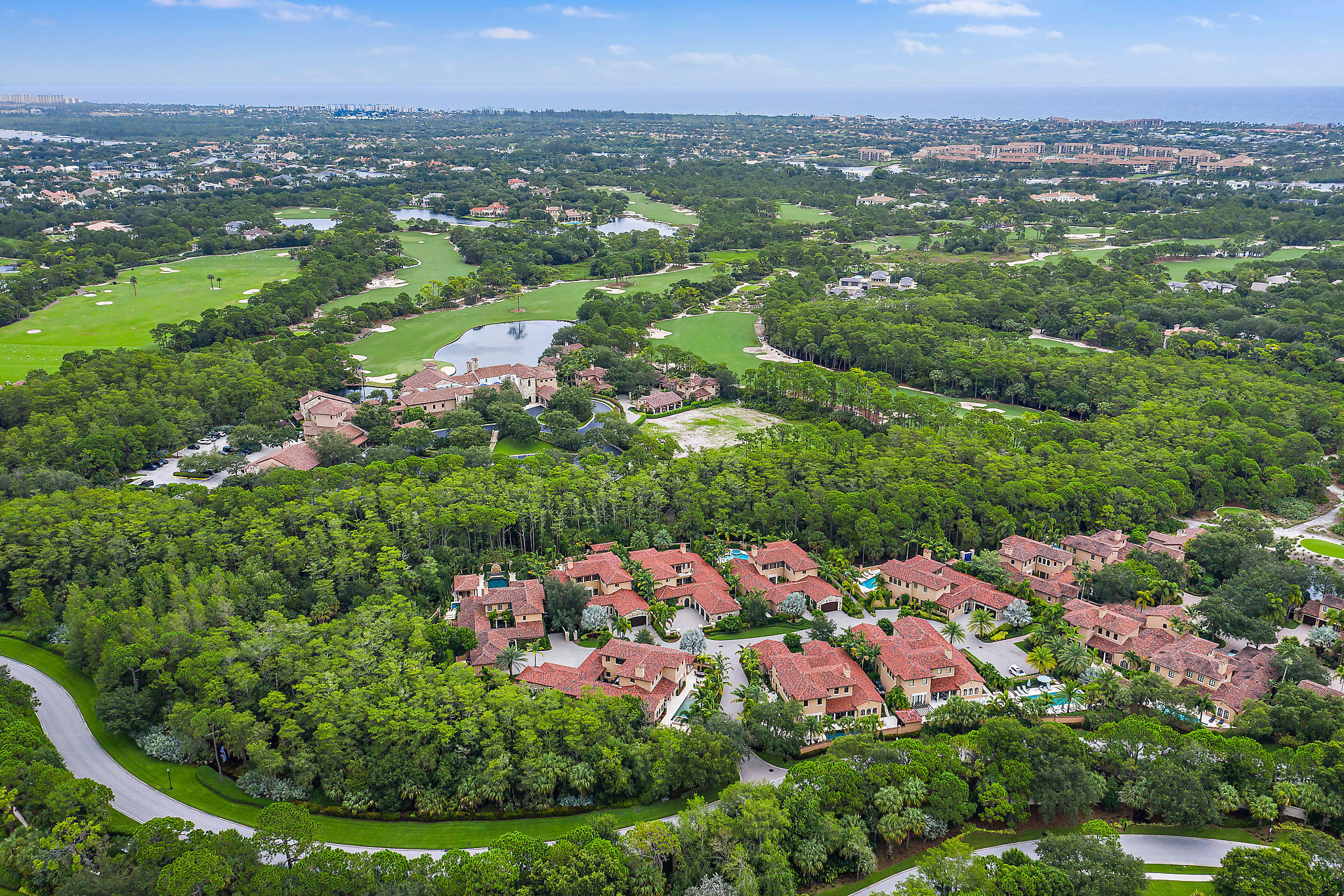 BEARS CLUB - Residential