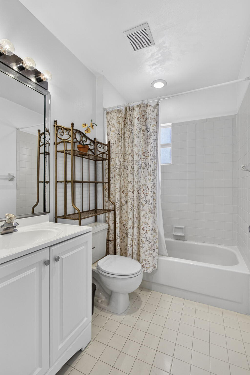 LAKEFIELD OF THE LANDINGS AT WELLINGTON 2B - Residential