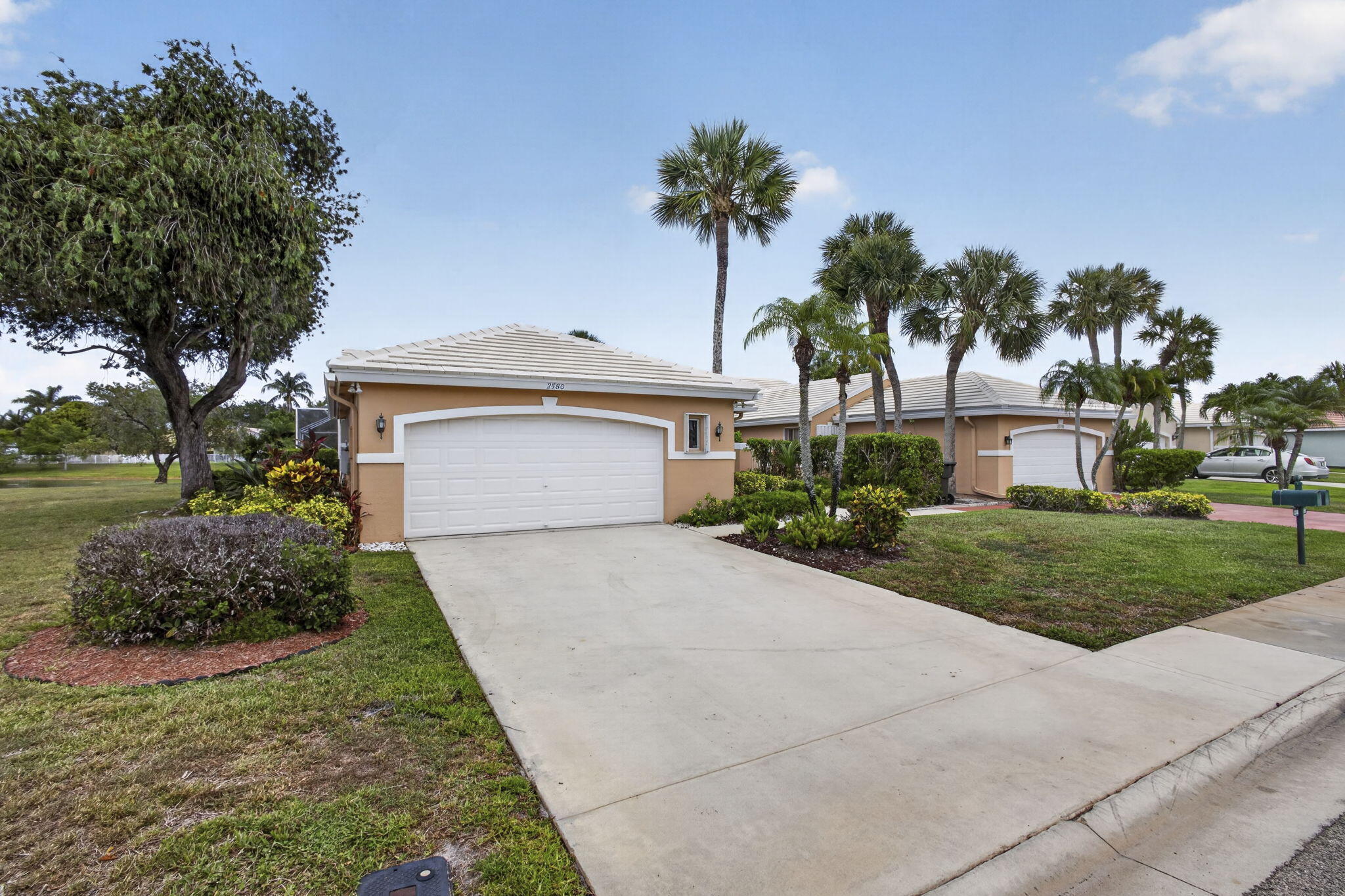 LAKEFIELD OF THE LANDINGS AT WELLINGTON 2B - Residential