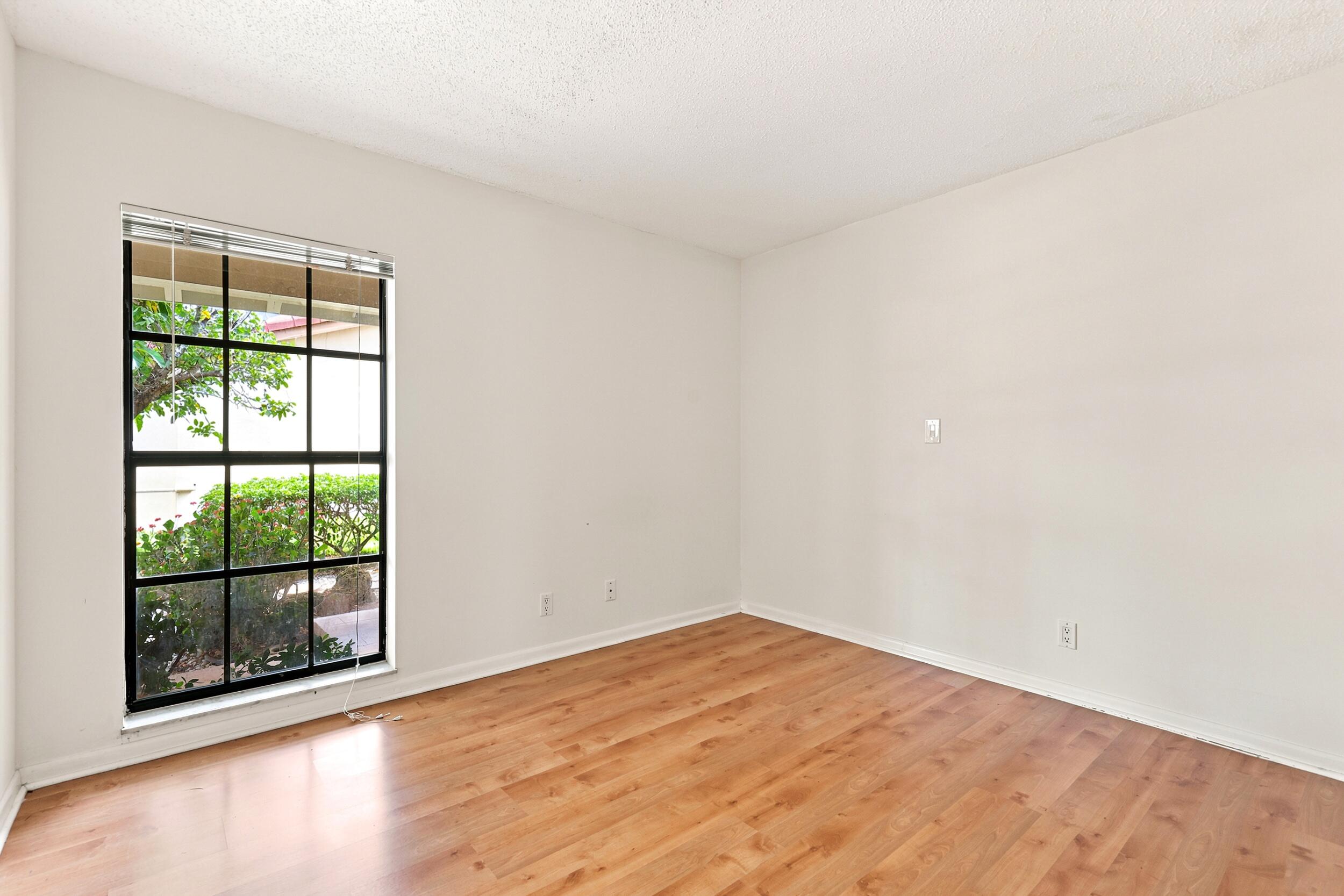 BOCA GREENS 3 - Residential