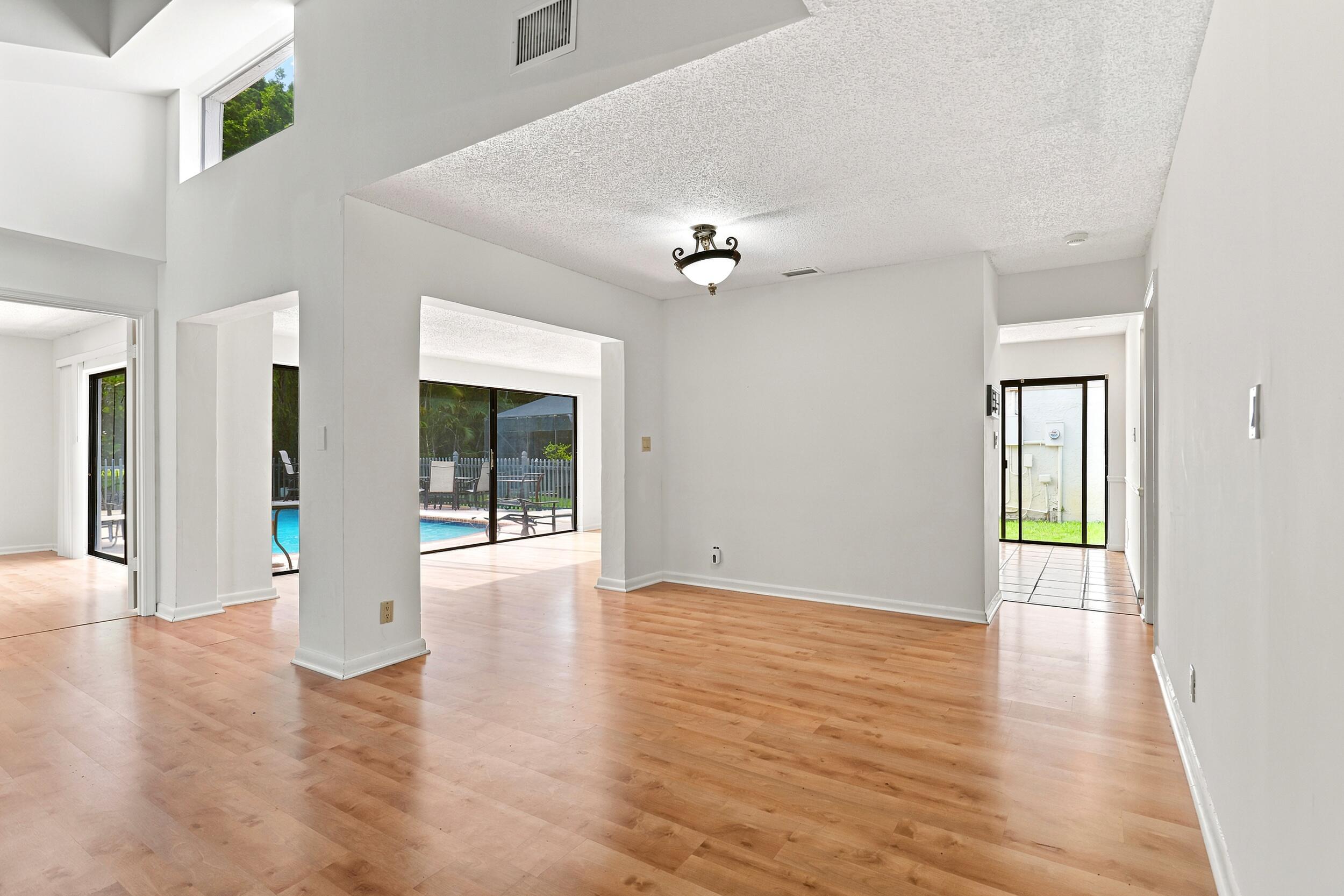 BOCA GREENS 3 - Residential