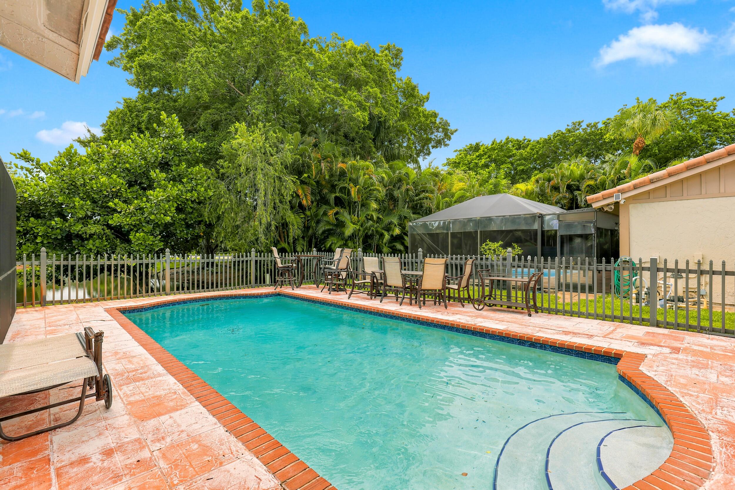 BOCA GREENS 3 - Residential