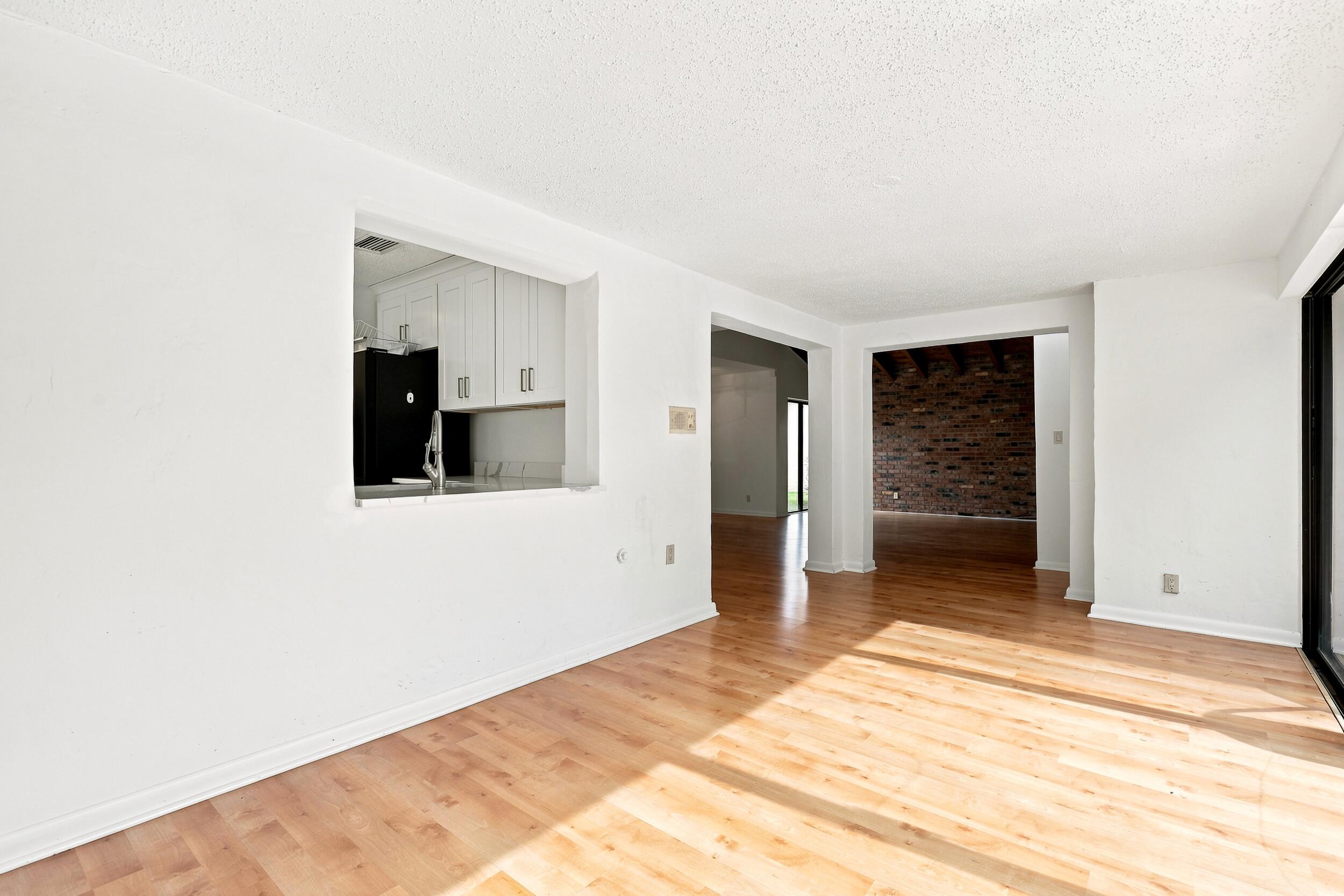 BOCA GREENS 3 - Residential