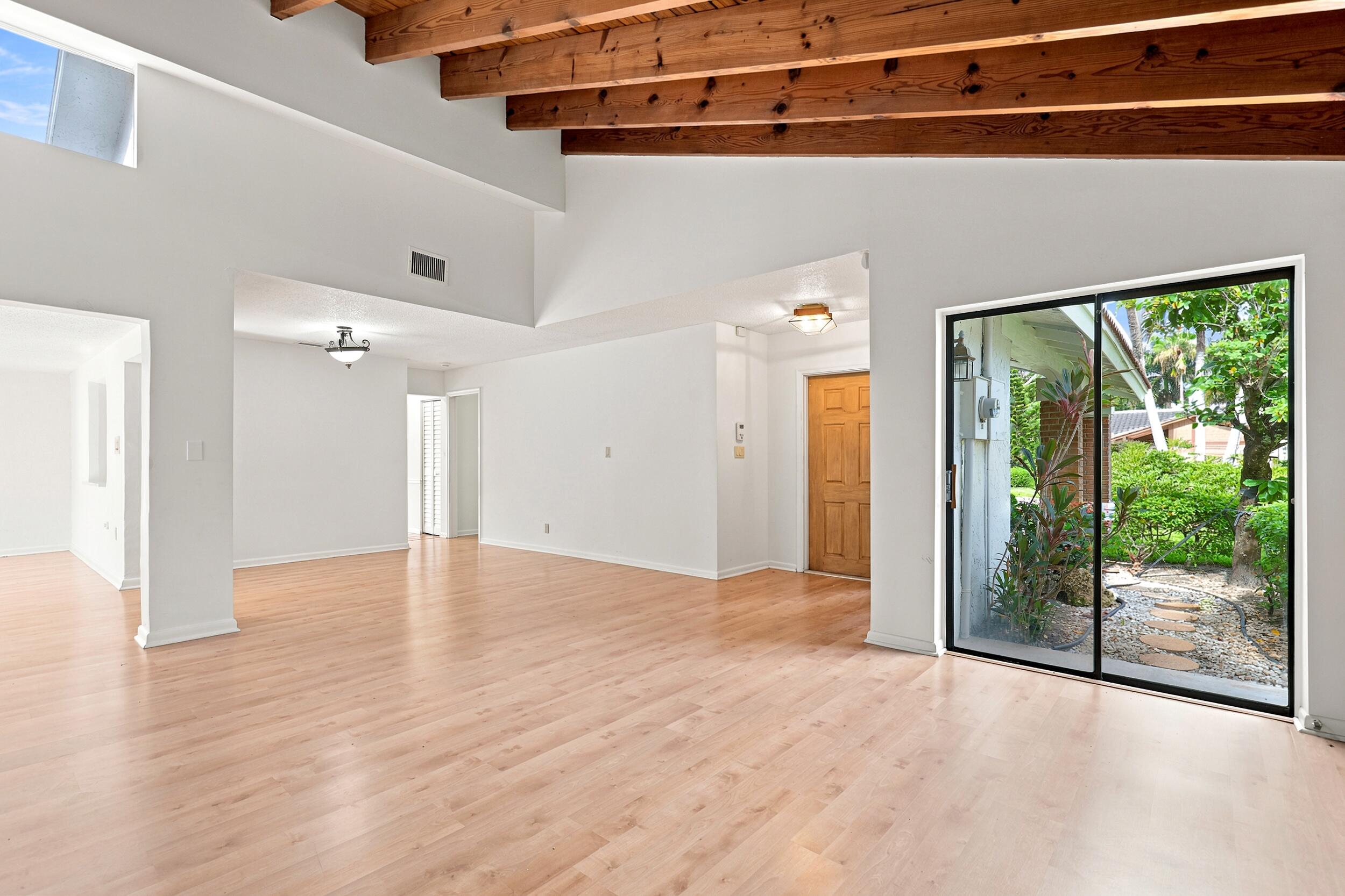 BOCA GREENS 3 - Residential