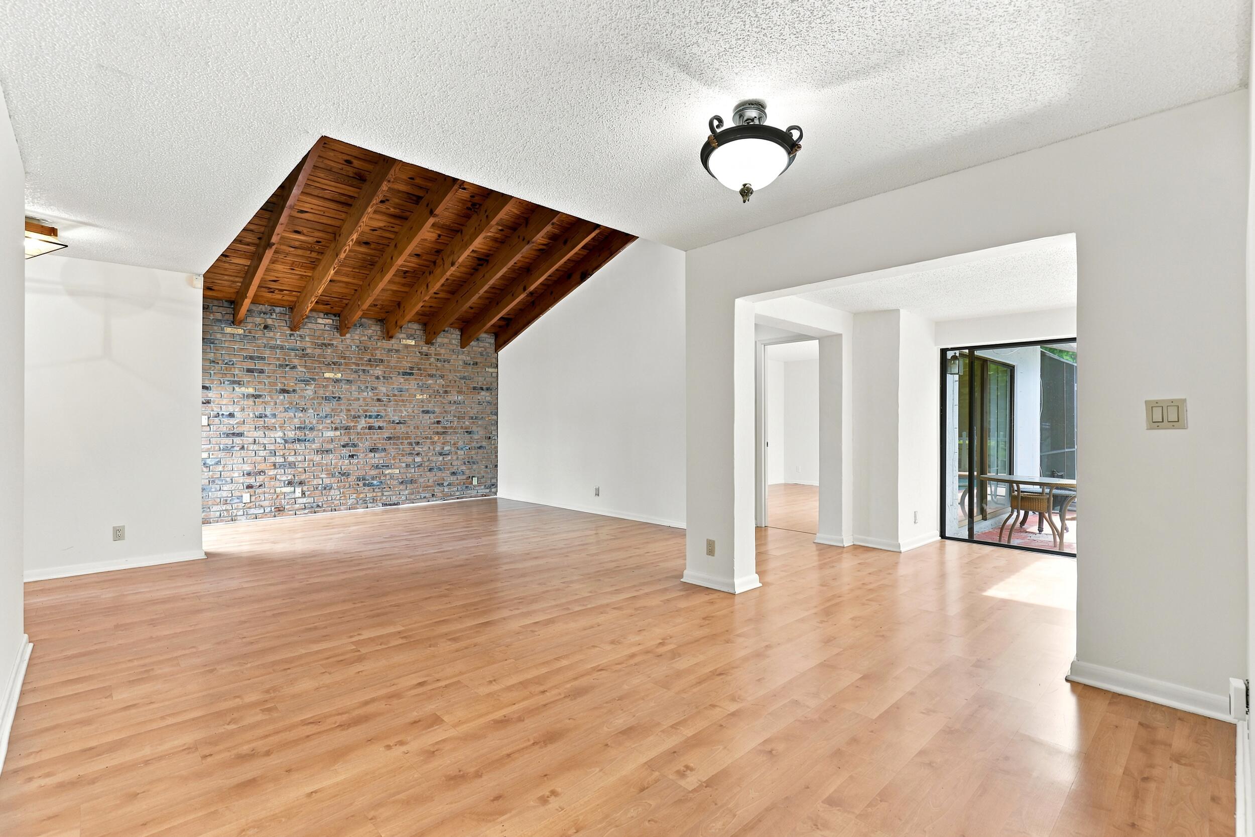 BOCA GREENS 3 - Residential